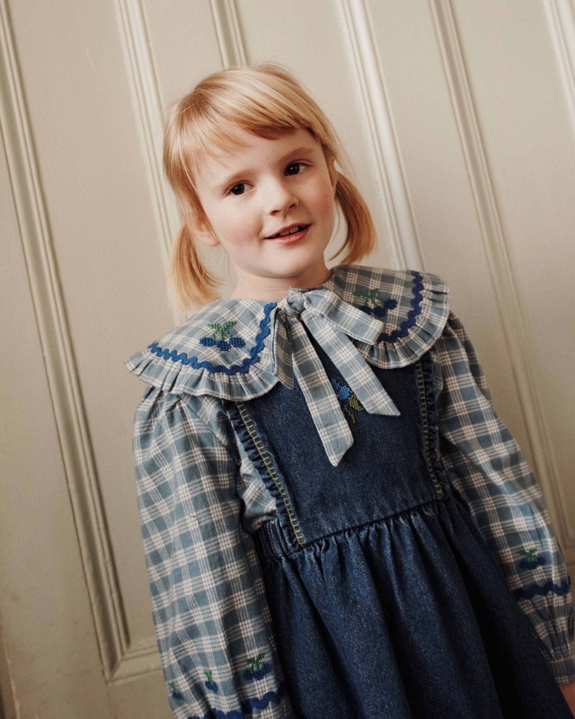 Emile et Ida Celestine Check Large Collar Blouse