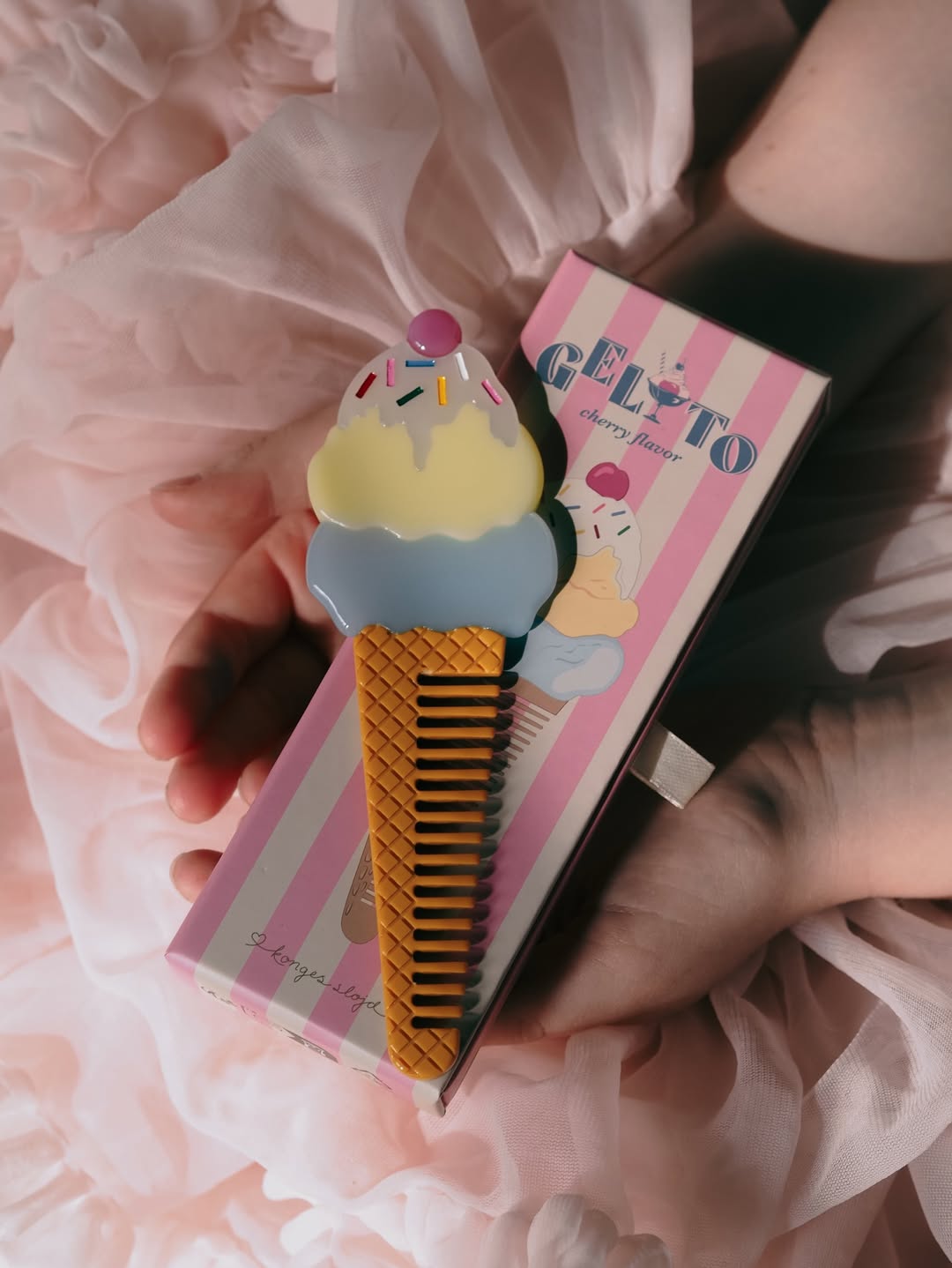Konges Sløjd Ice Cream Comb blue