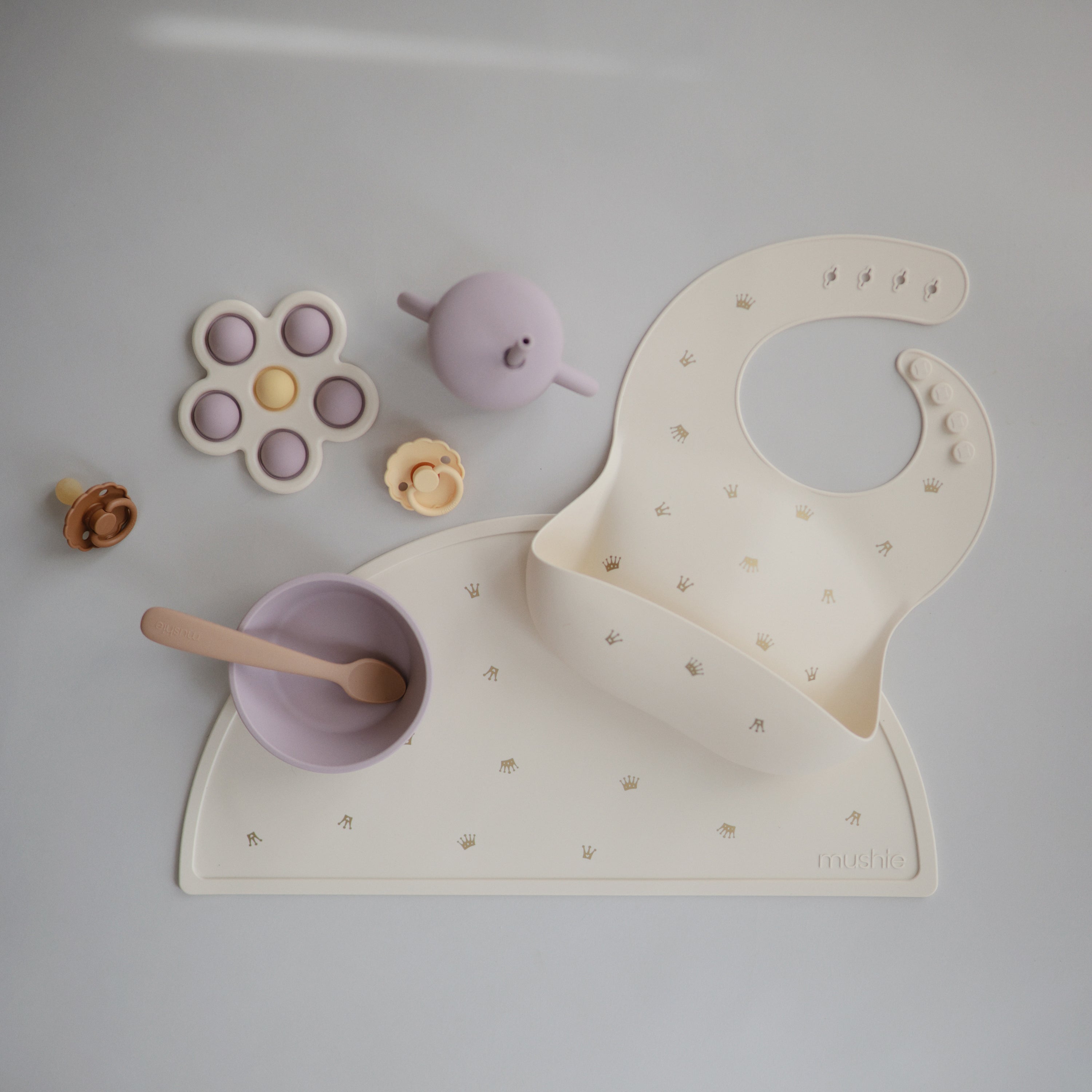 Silicone Baby Bib mushie