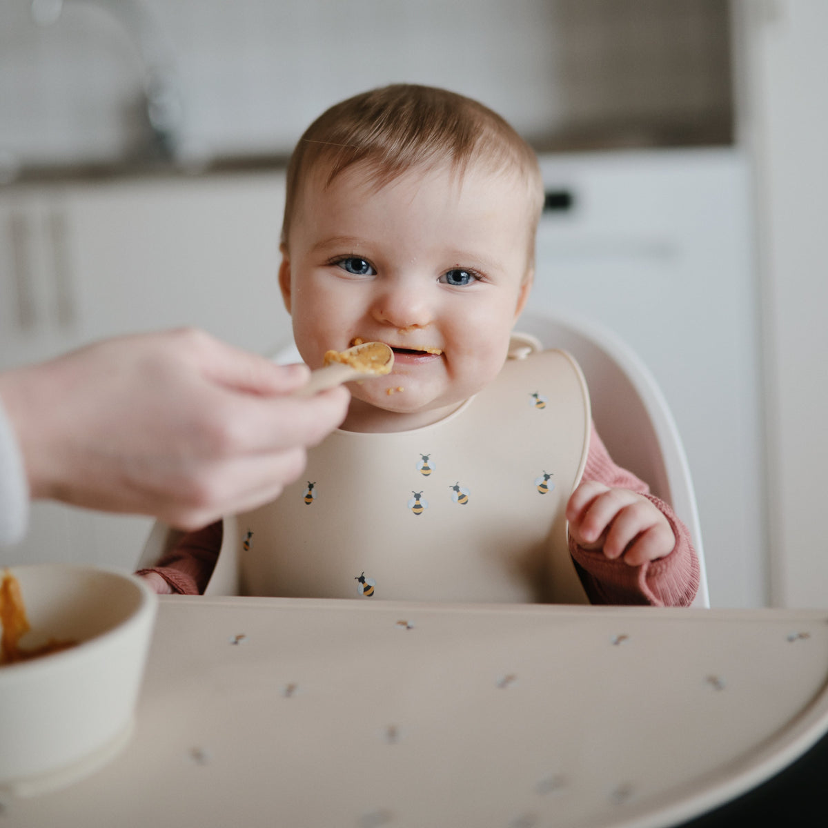 Silicone Baby Bib mushie - enjoykidsus