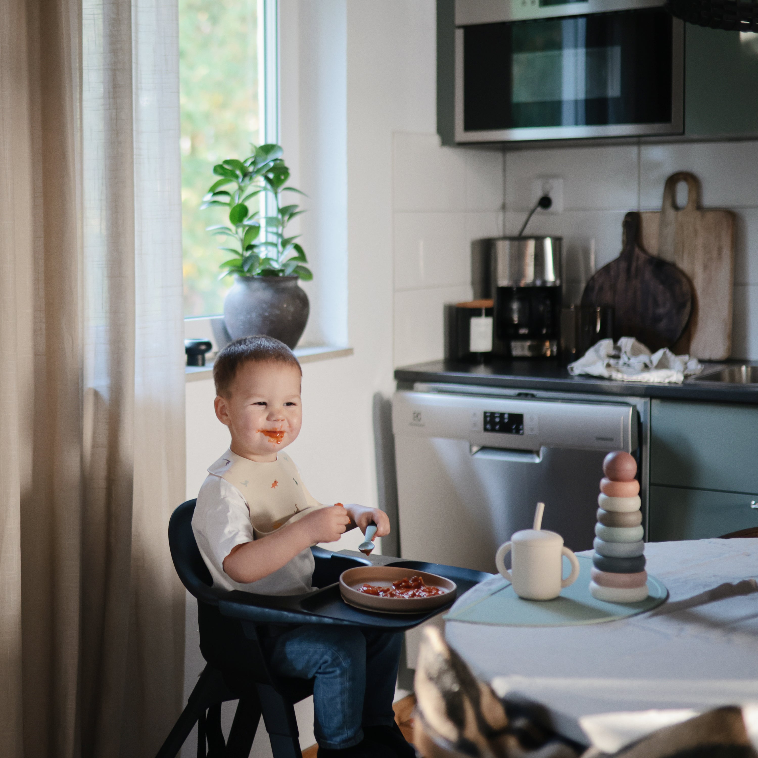 Silicone Baby Bib mushie