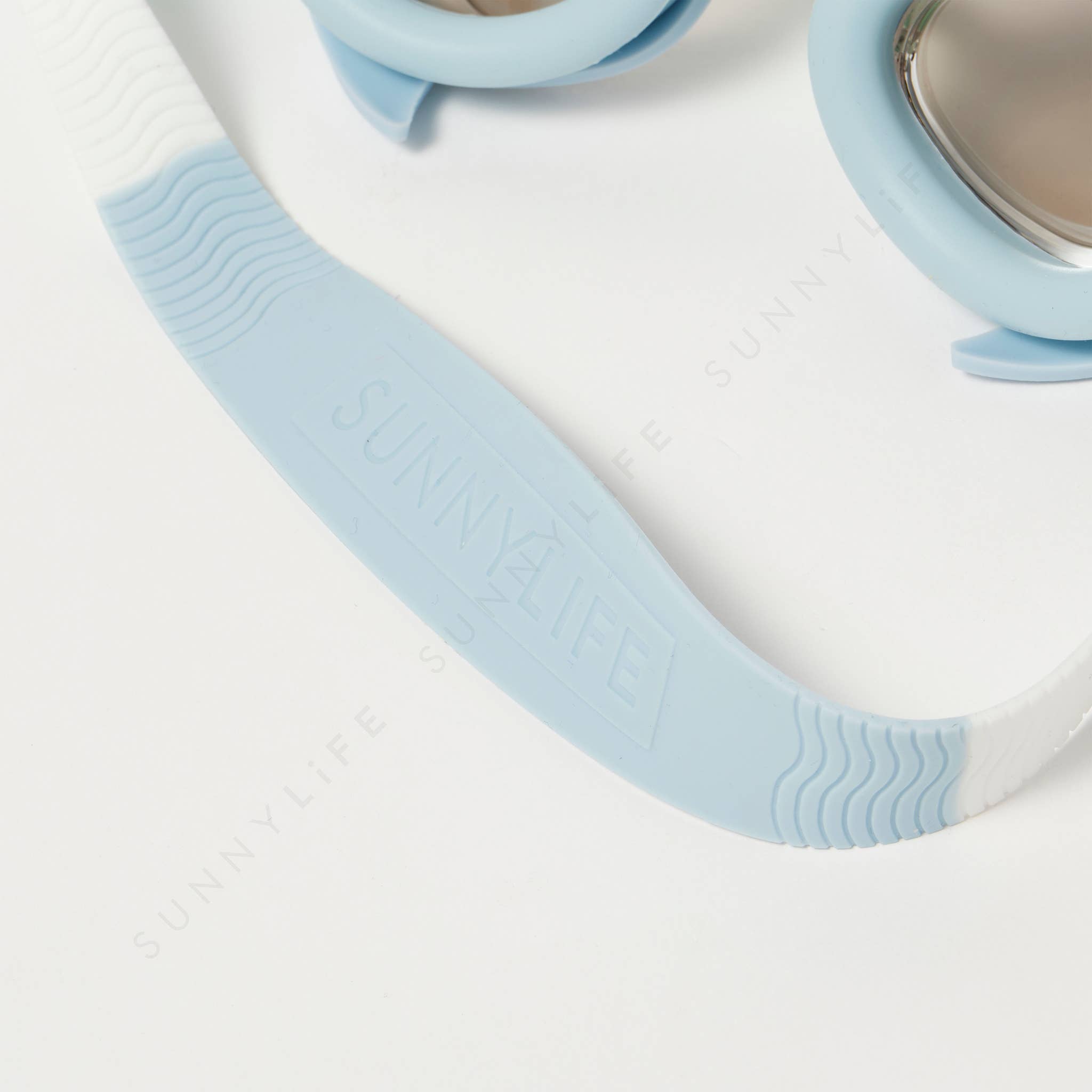 Sunnylife Kids Swimming Goggles – Salty the Shark Blue