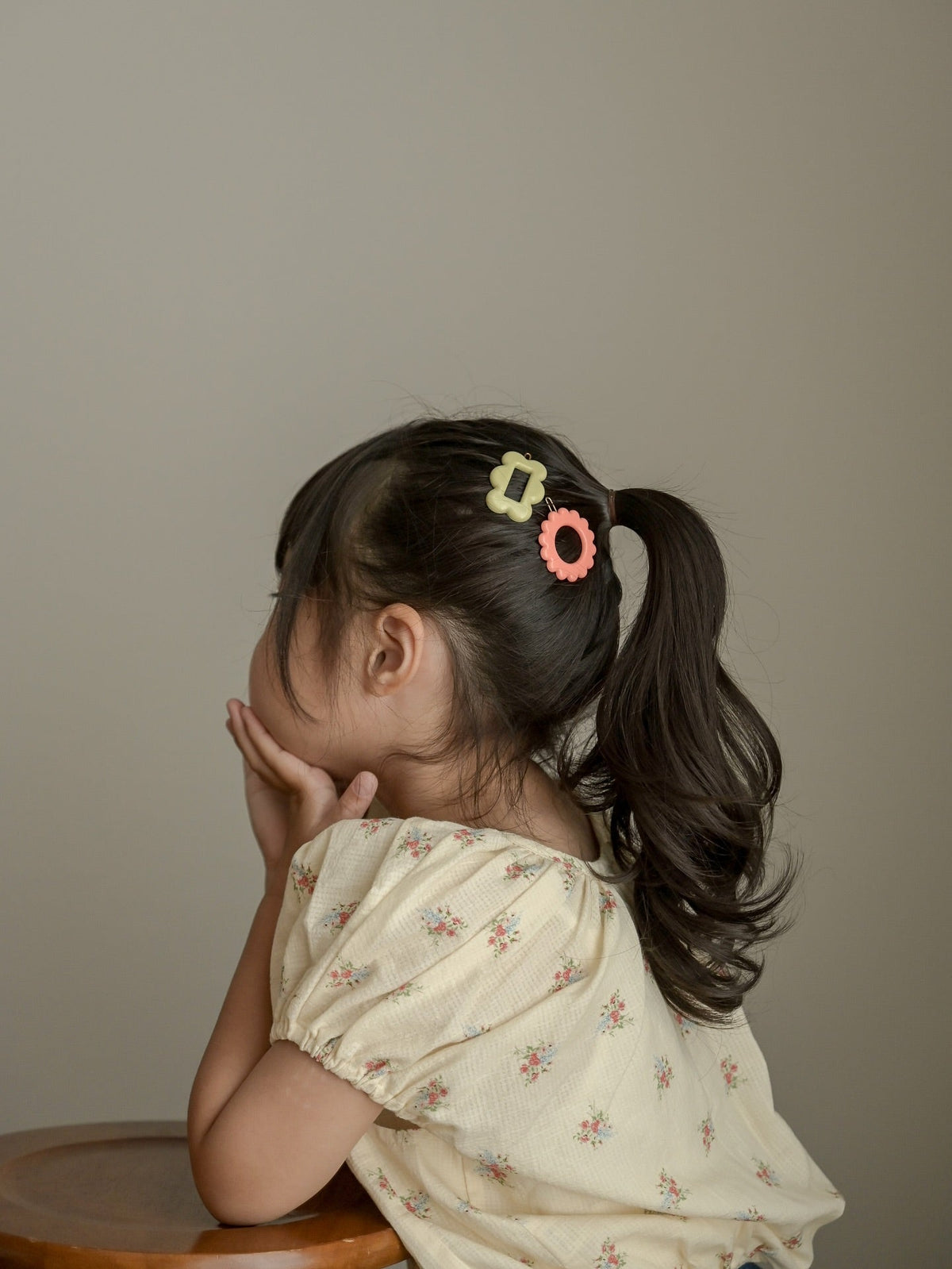 Kanel FIFI 5865 styled with DAISY 1625 in a ponytail - photo 1 by @_____yz.k__
