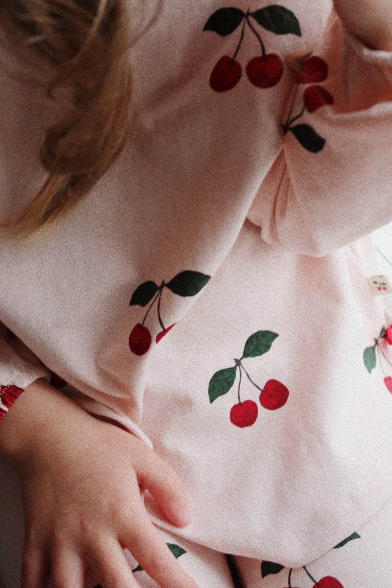 Konges Sløjd DREY SLIT TEE GOTS - MA GRANDE CERISE PEONY Konges Sløjd