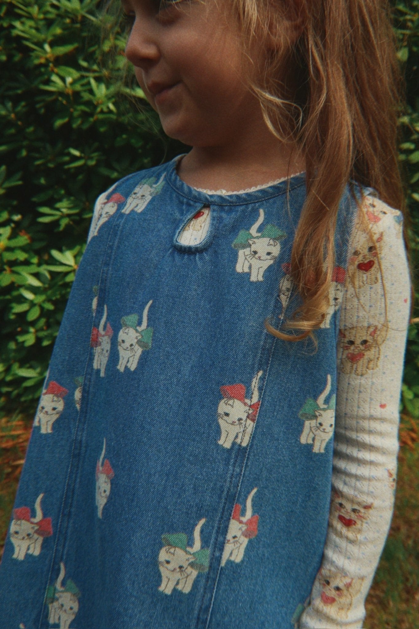 Konges Sløjd MAGOT DRESS - bow kitty denim Konges Sløjd Limited Collection