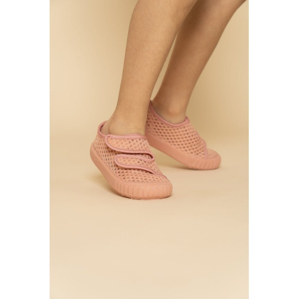 PLAY SHOES - Coral Rouge Grech & Co
