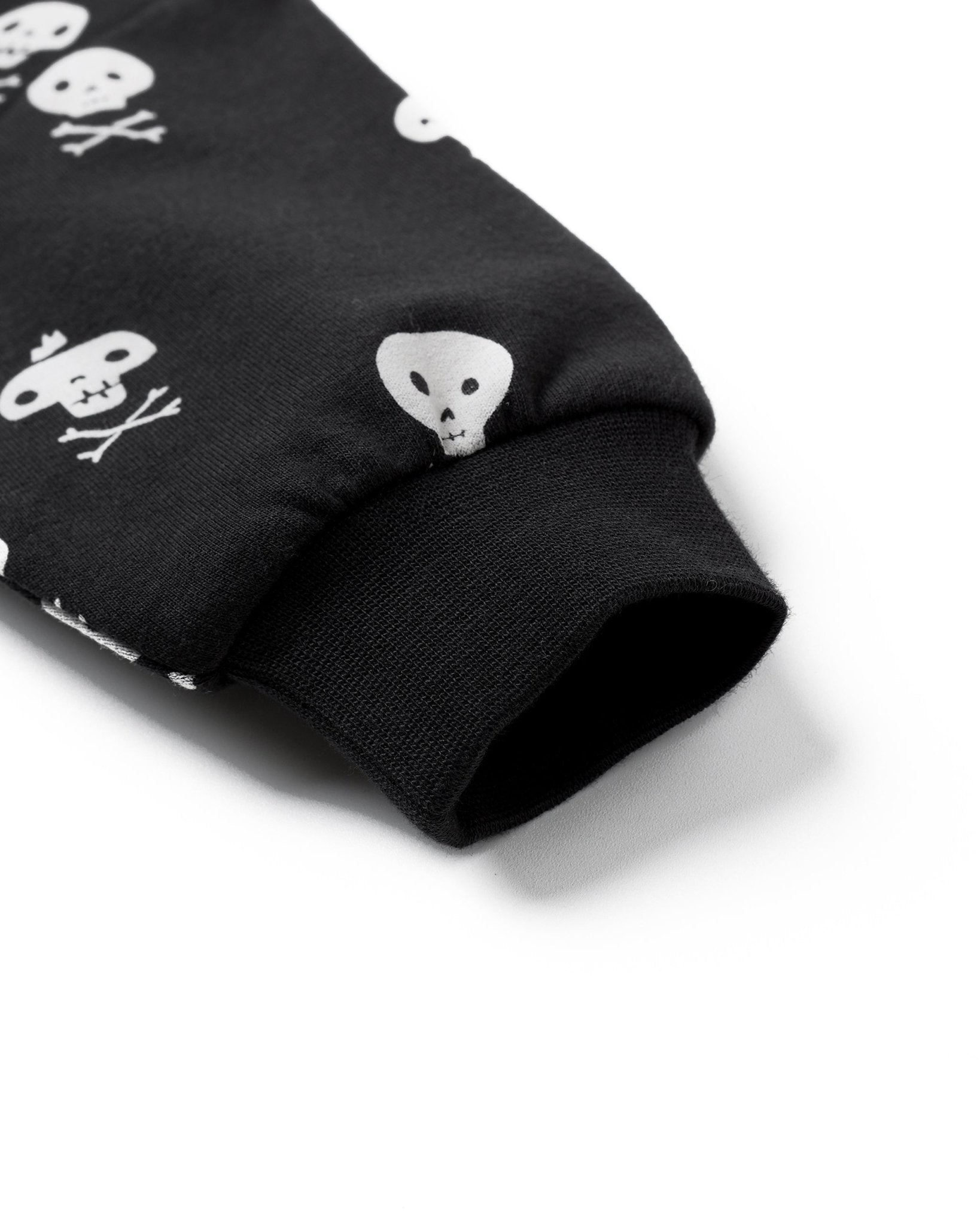 Quincy Mae Relaxed Fleece Sweatshirt || Crossbones Quincy Mae New