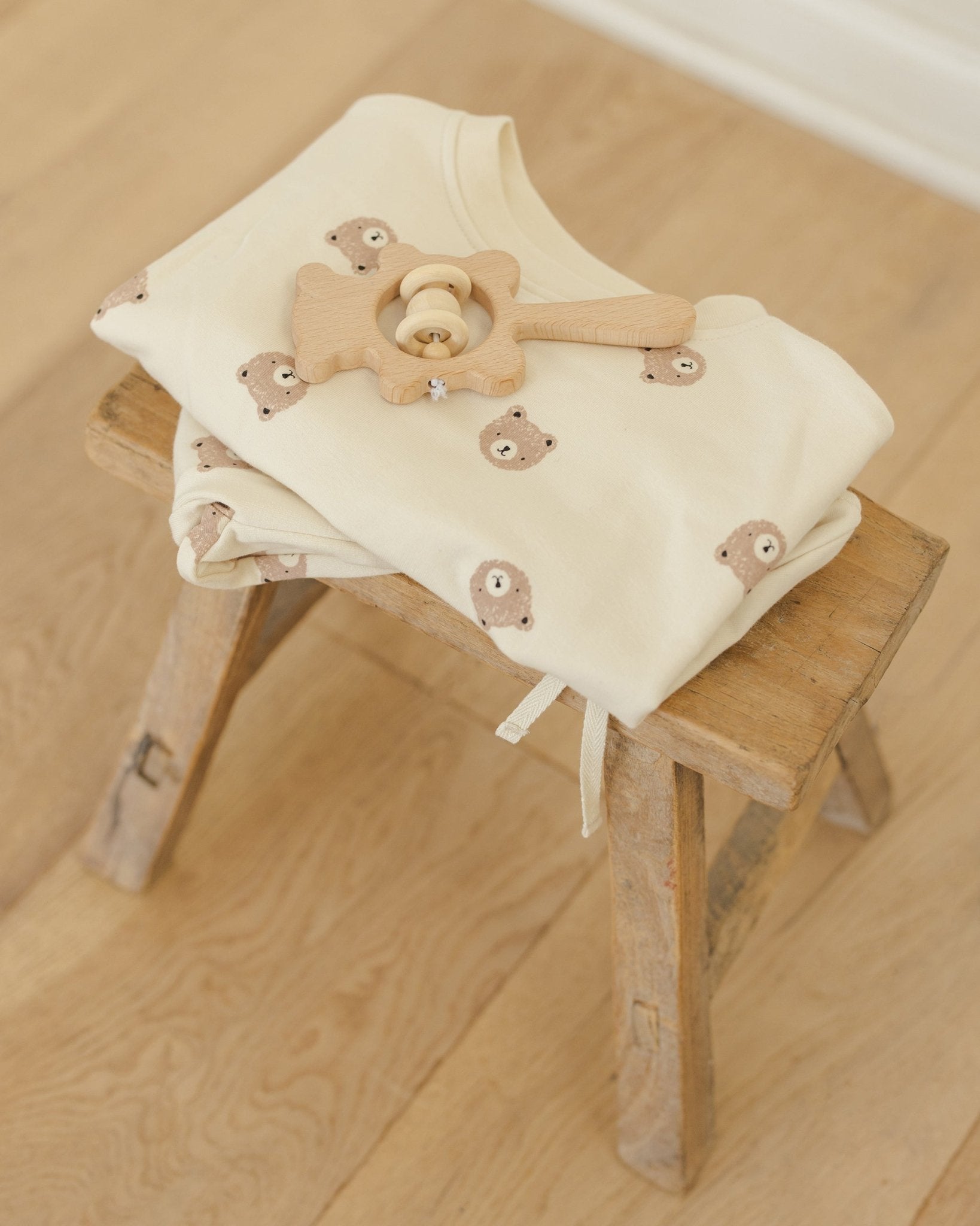 Quincy Mae Relaxed Sweatshirt || Brown Bear Quincy Mae