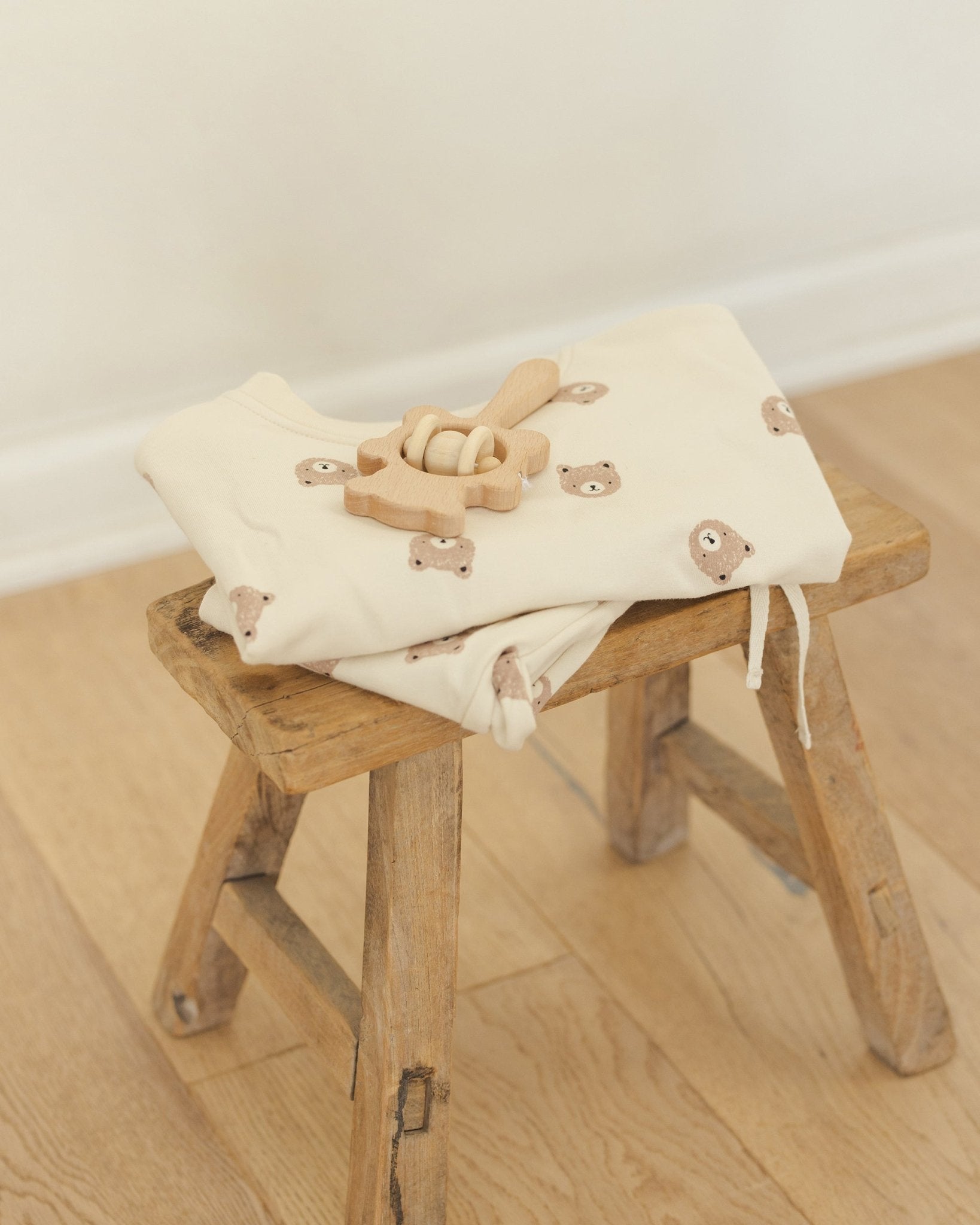 Quincy Mae Relaxed Sweatshirt || Brown Bear Quincy Mae