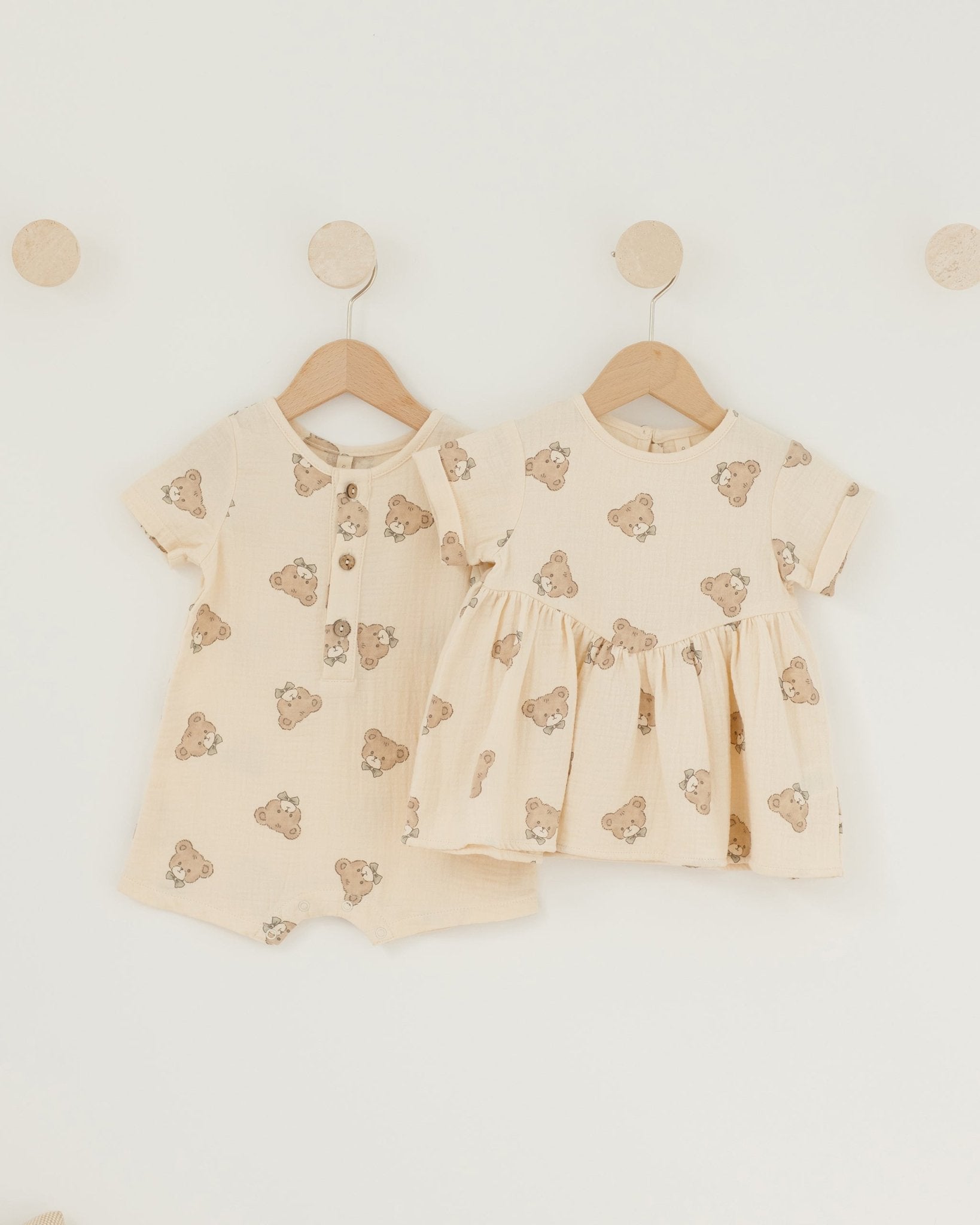 Quincy Mae Short Sleeve Woven Romper || Teddy Quincy Mae