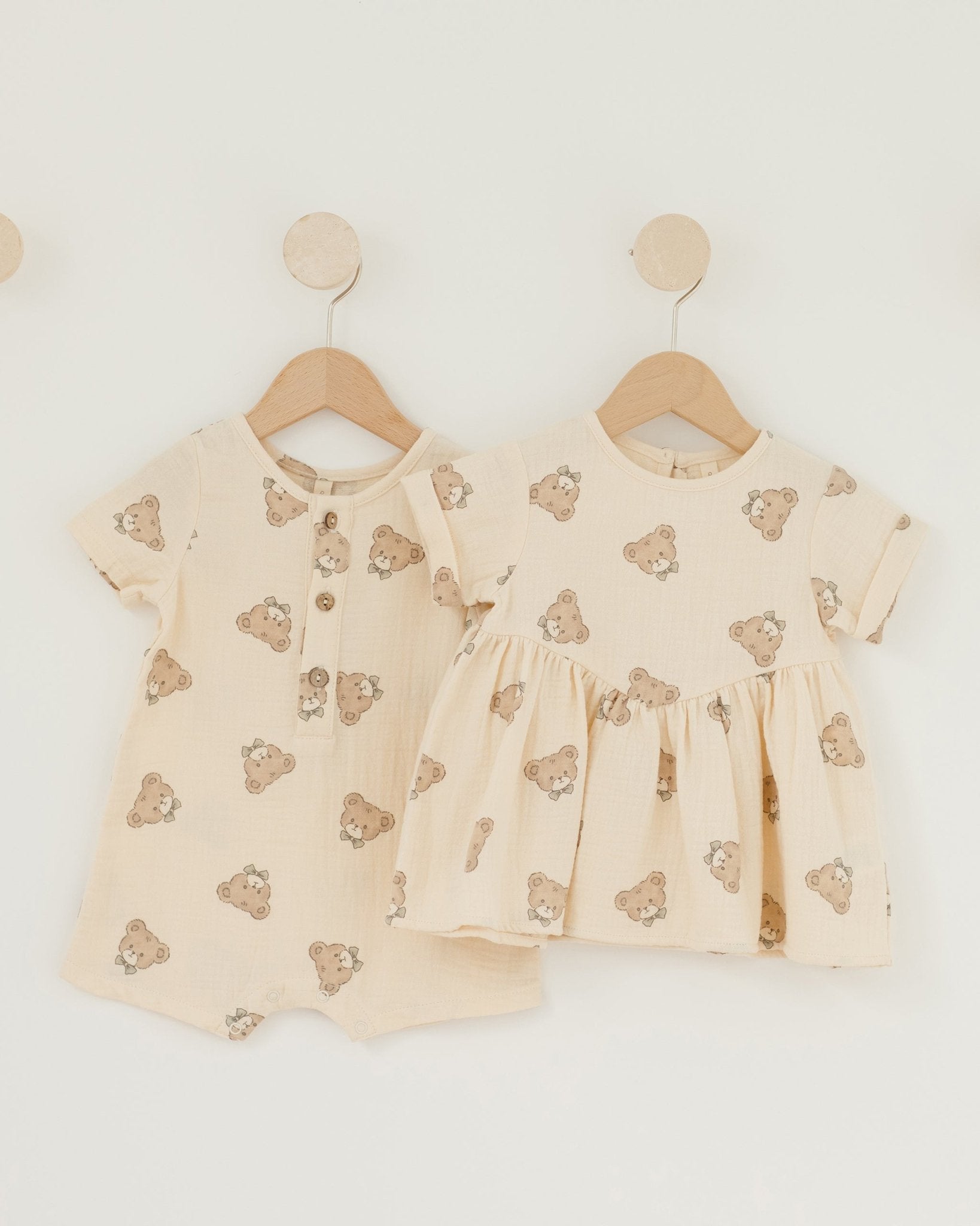 Quincy Mae Short Sleeve Woven Romper || Teddy Quincy Mae