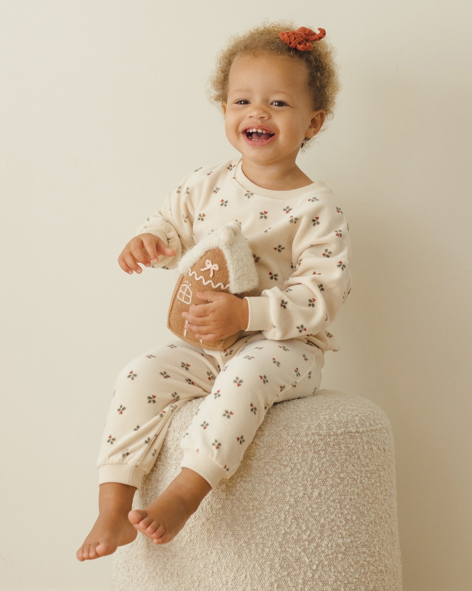 Quincy Mae Velour Relaxed Sweatshirt || Holly Berry Quincy Mae