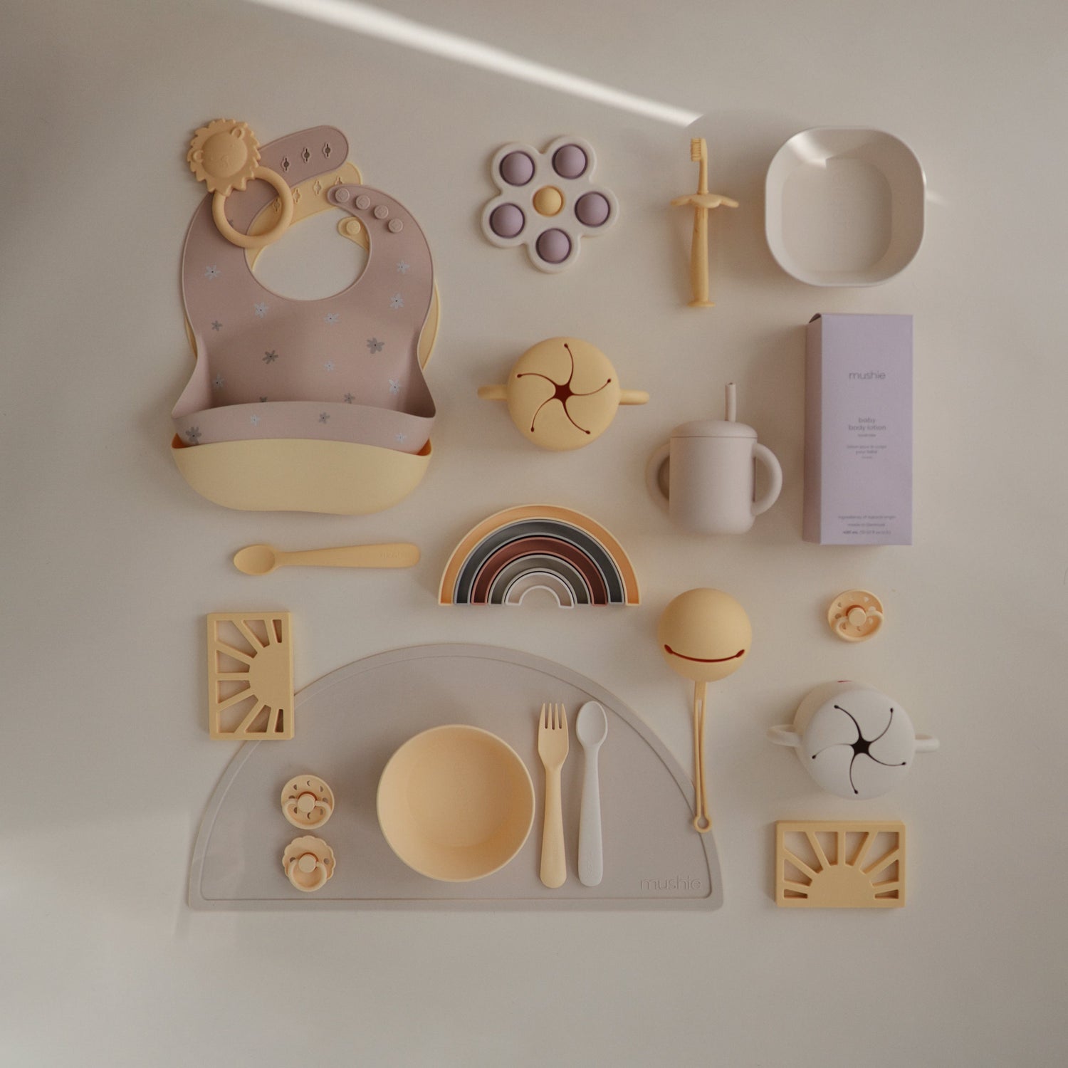 Silicone Baby Bib mushie