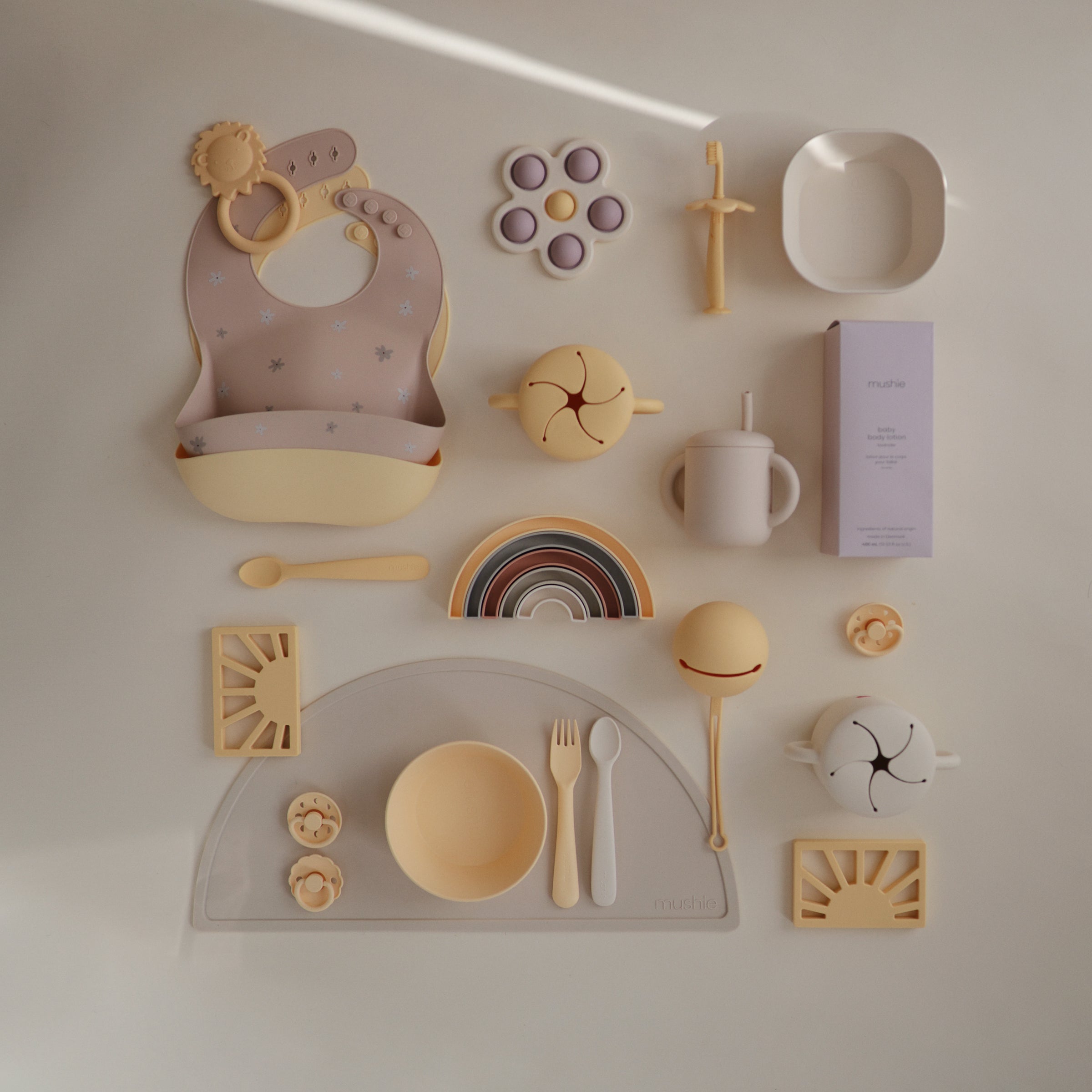 Silicone Baby Bib mushie