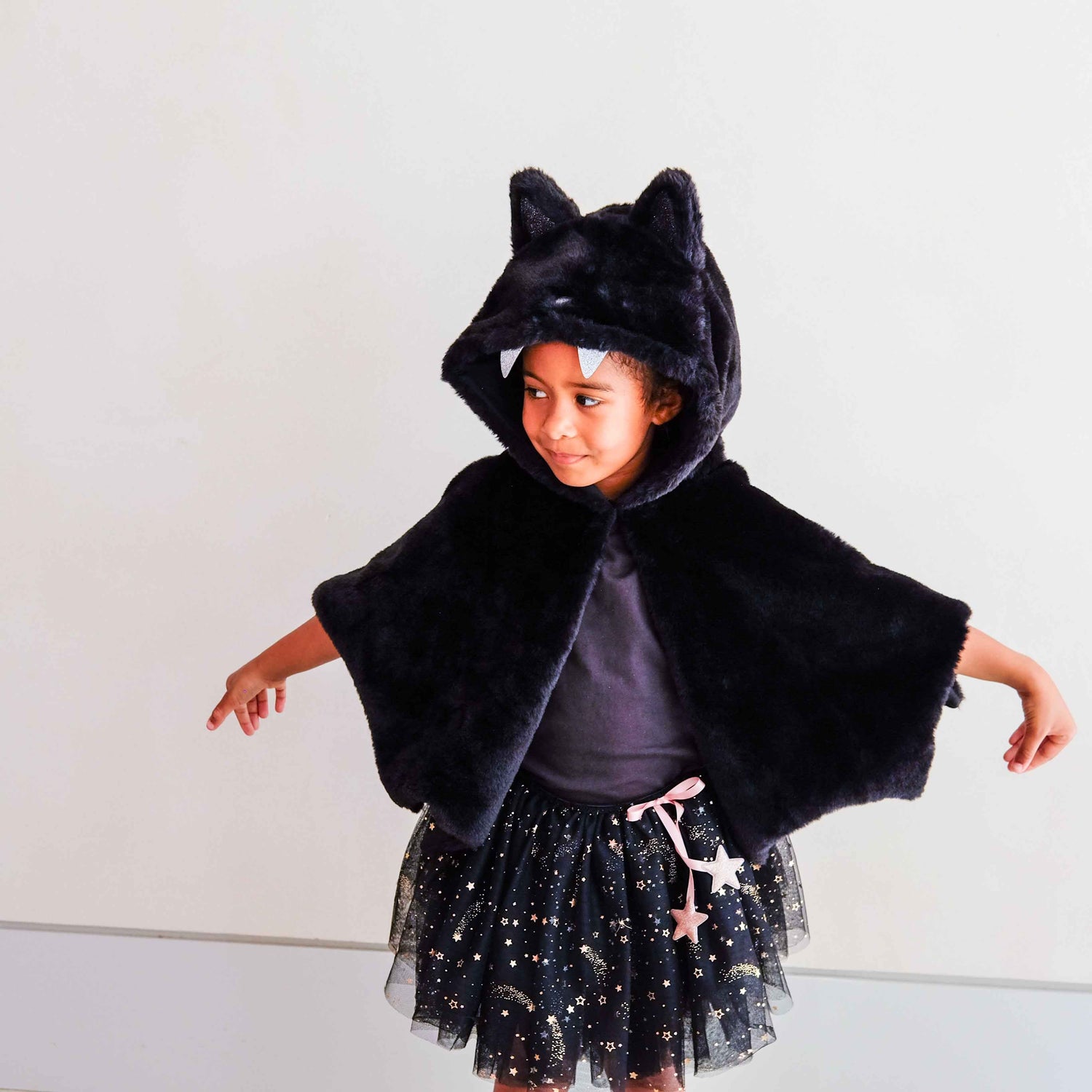 Mimi &amp; Lula Furry bat cape