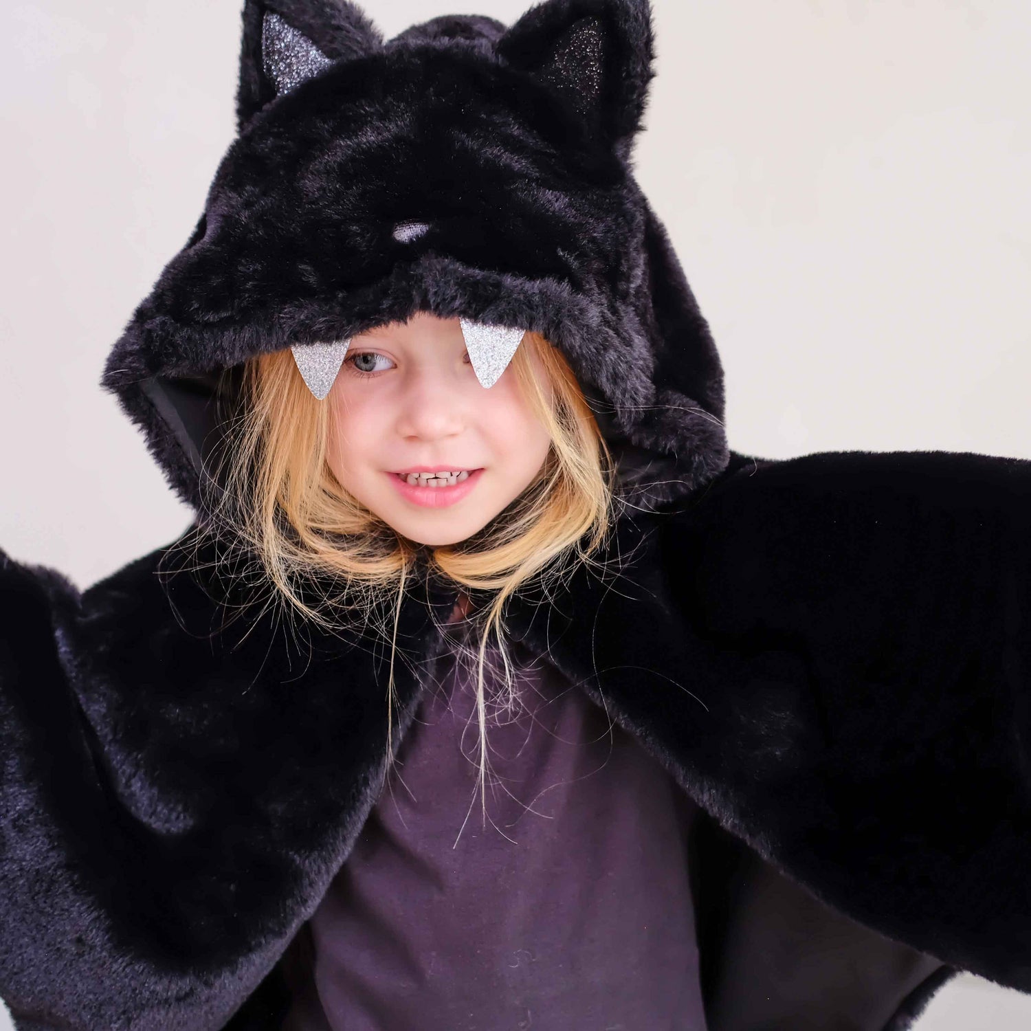 Mimi &amp; Lula Furry bat cape