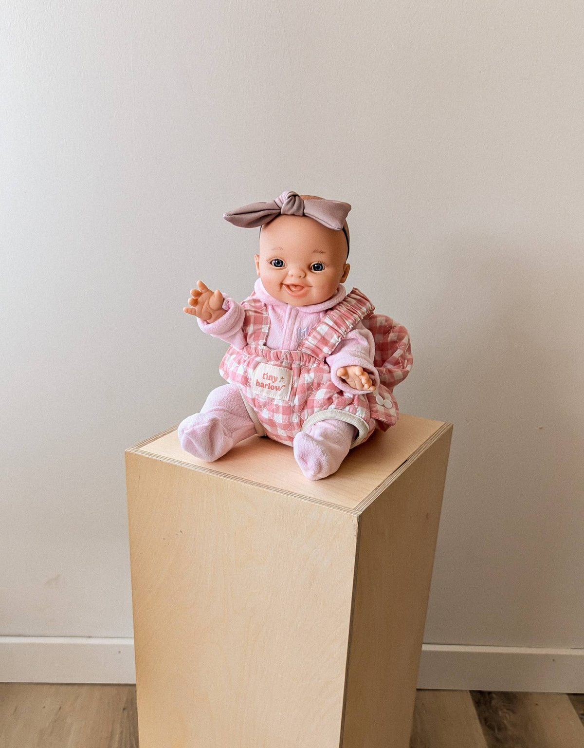 Shine on me Distribution - Doll Carrier - Pink gigham - Tiny Harlow