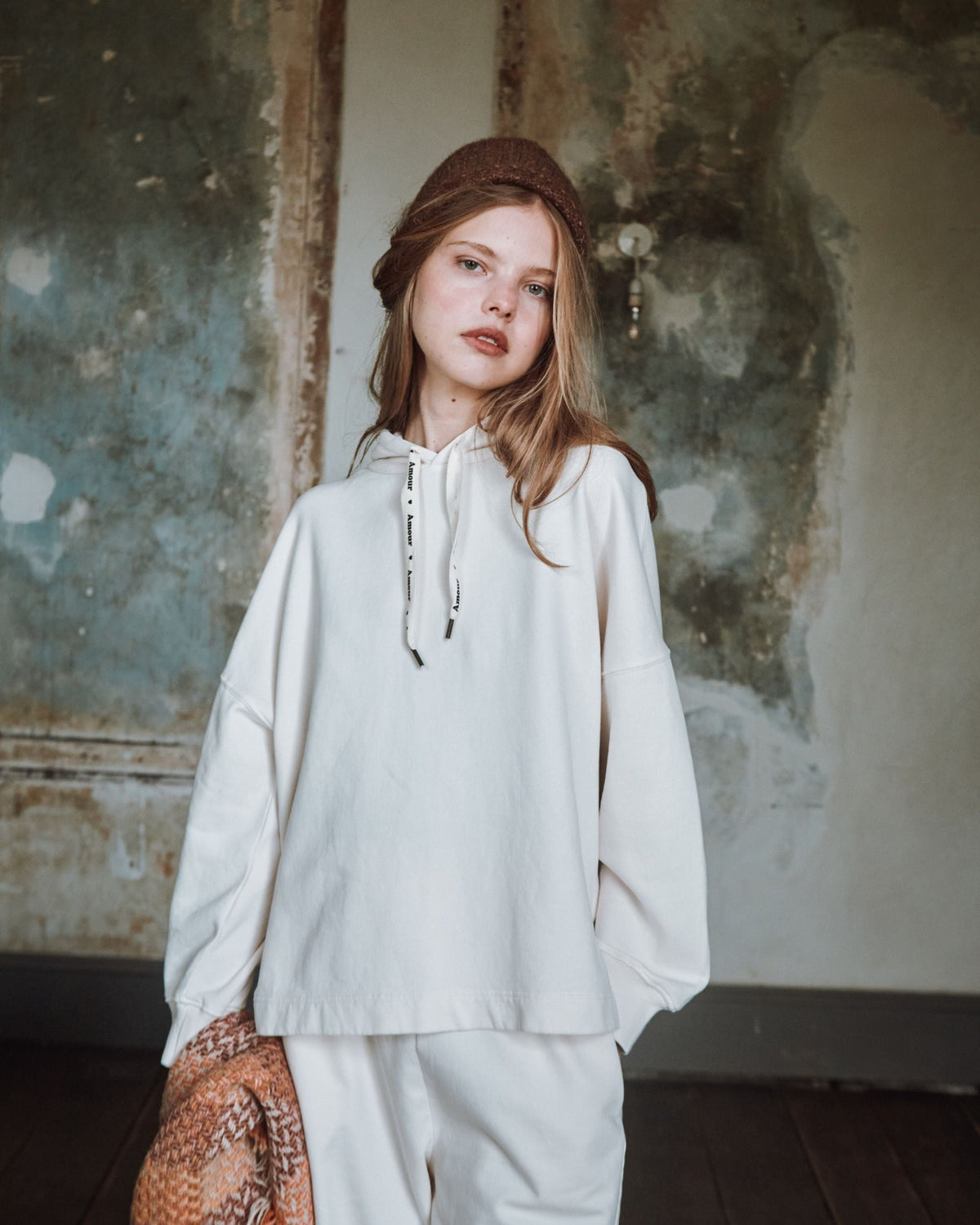 Emile et Ida Ecru Organic Cotton Heart Sweatshirt detail view