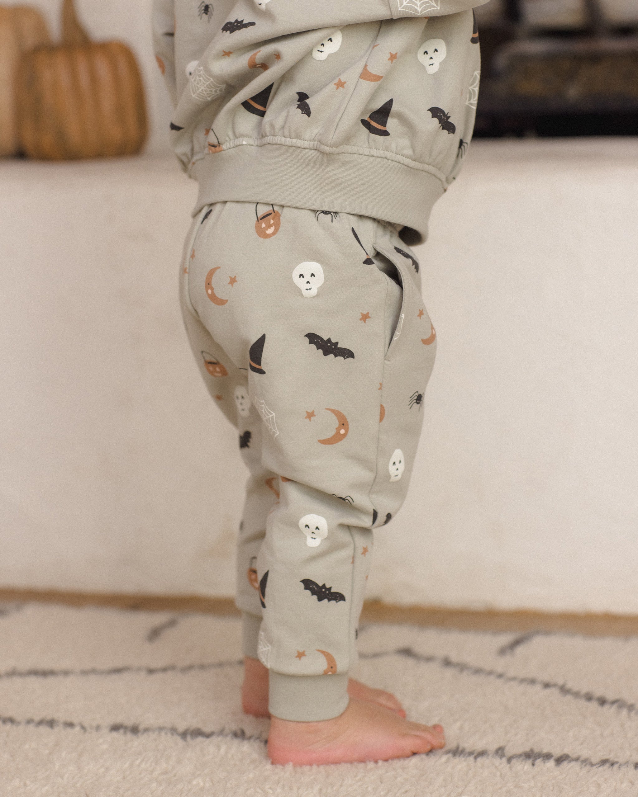 Quincy Mae Relaxed Fleece Sweatpant - Halloween Things - official product image 6