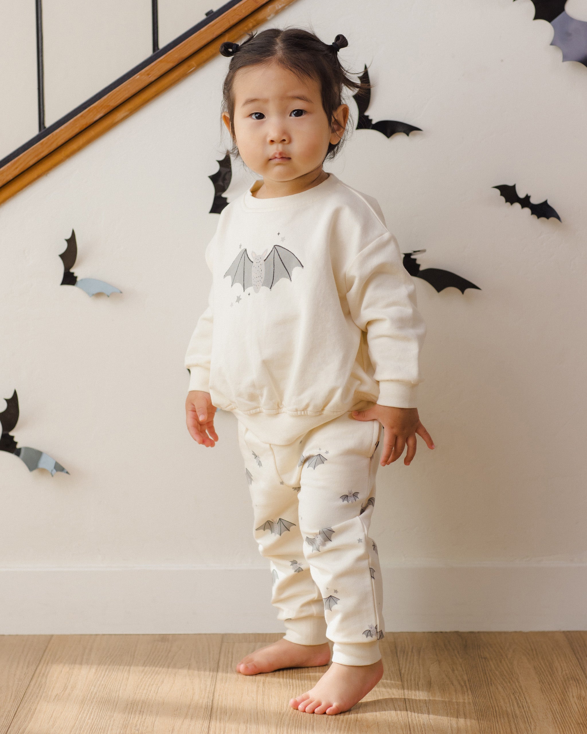 Quincy Mae Relaxed Fleece Sweatpant - Baby Bats - official product image 4