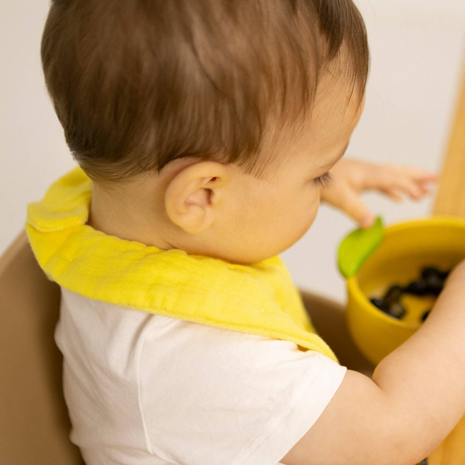 Oli &amp; Carol - Lou The Lemon Bib