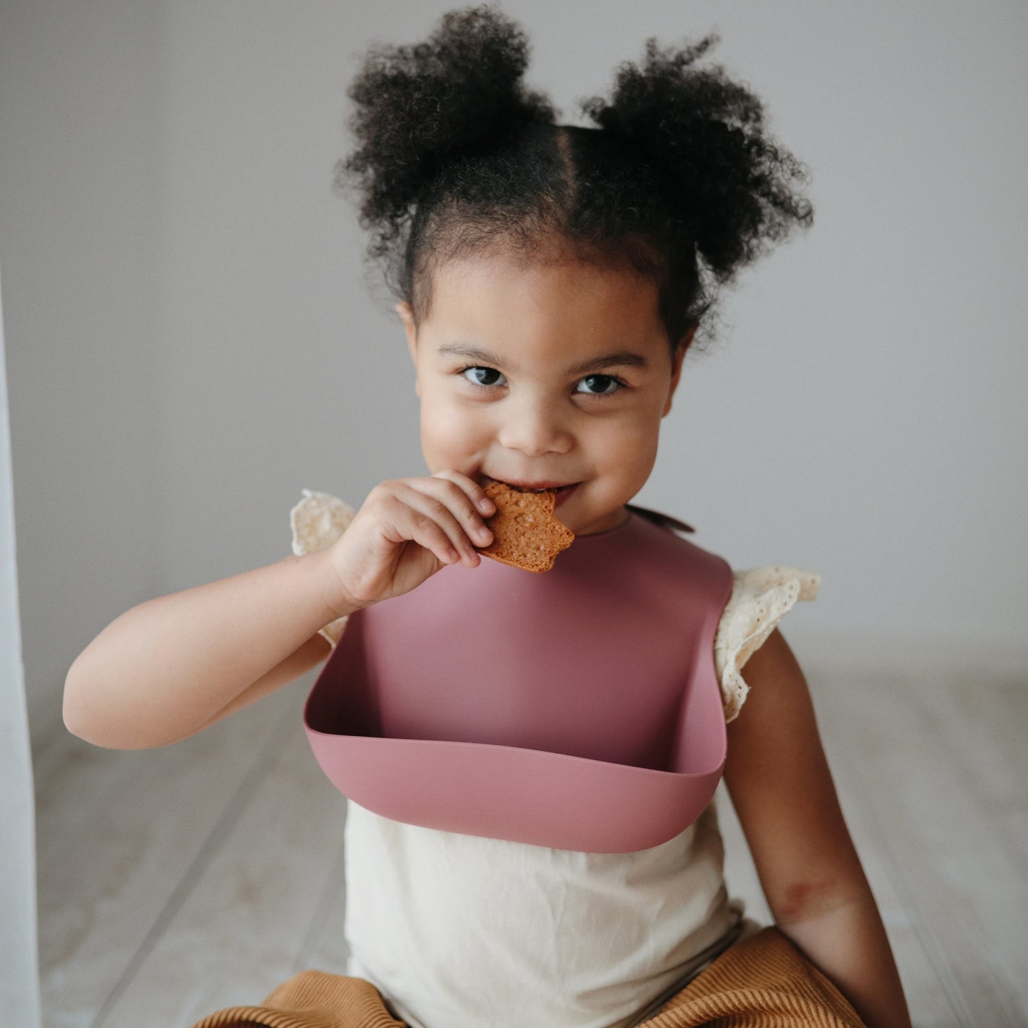 Silicone Baby Bib mushie