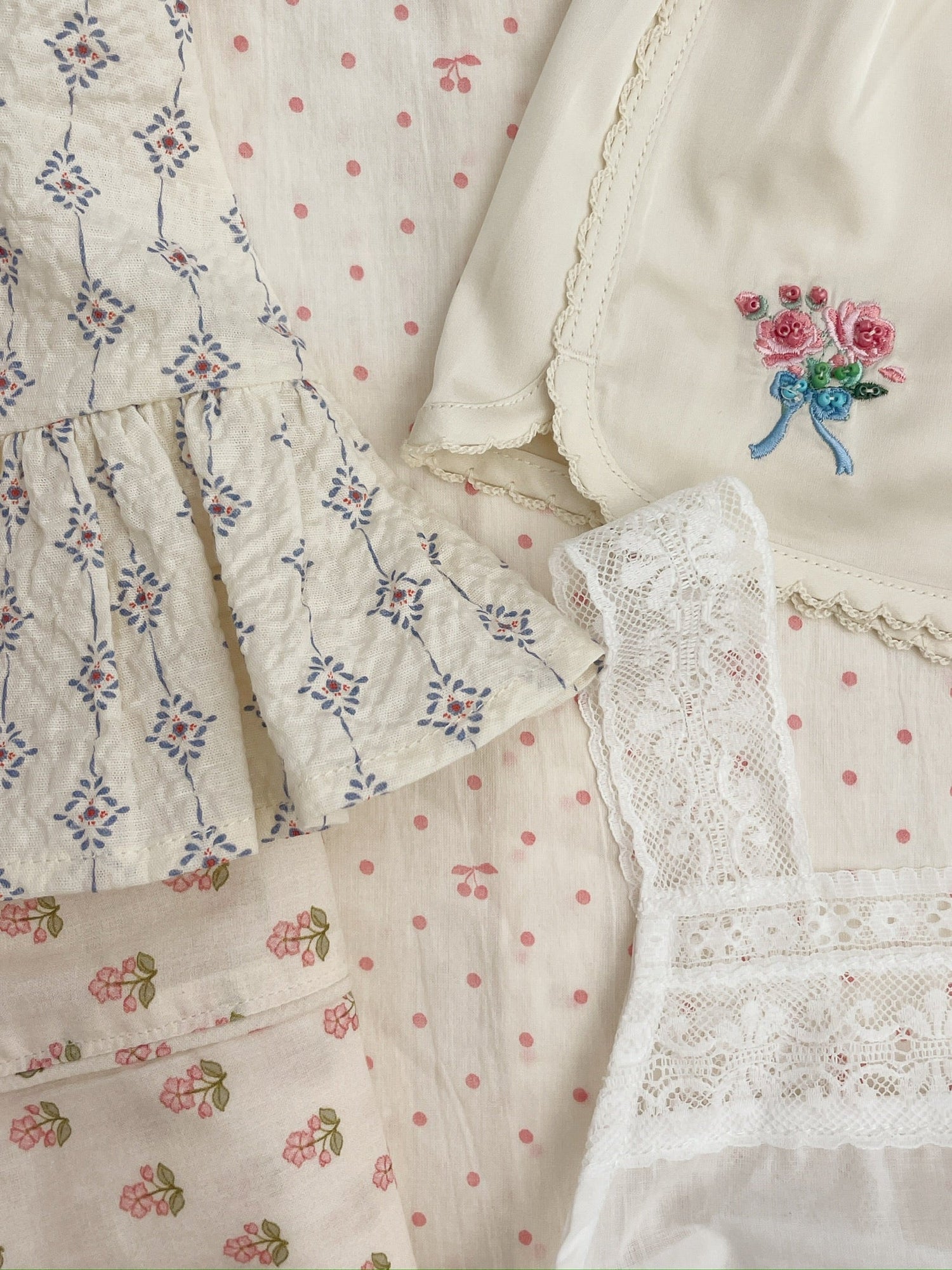Konges Sløjd SHEENY SHORTS - buttercream
