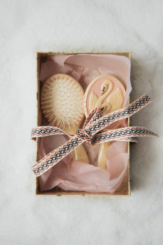 Konges Sløjd Swan Beauty Set - Swan by Konges Sløjd