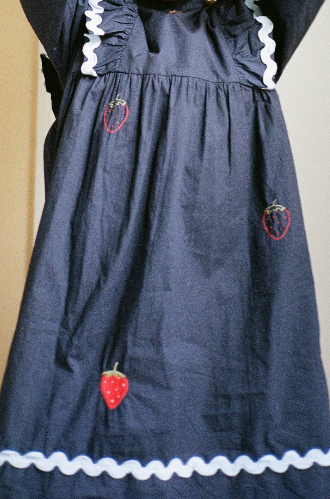 Flöss Hannah Dress in New Navy, back view