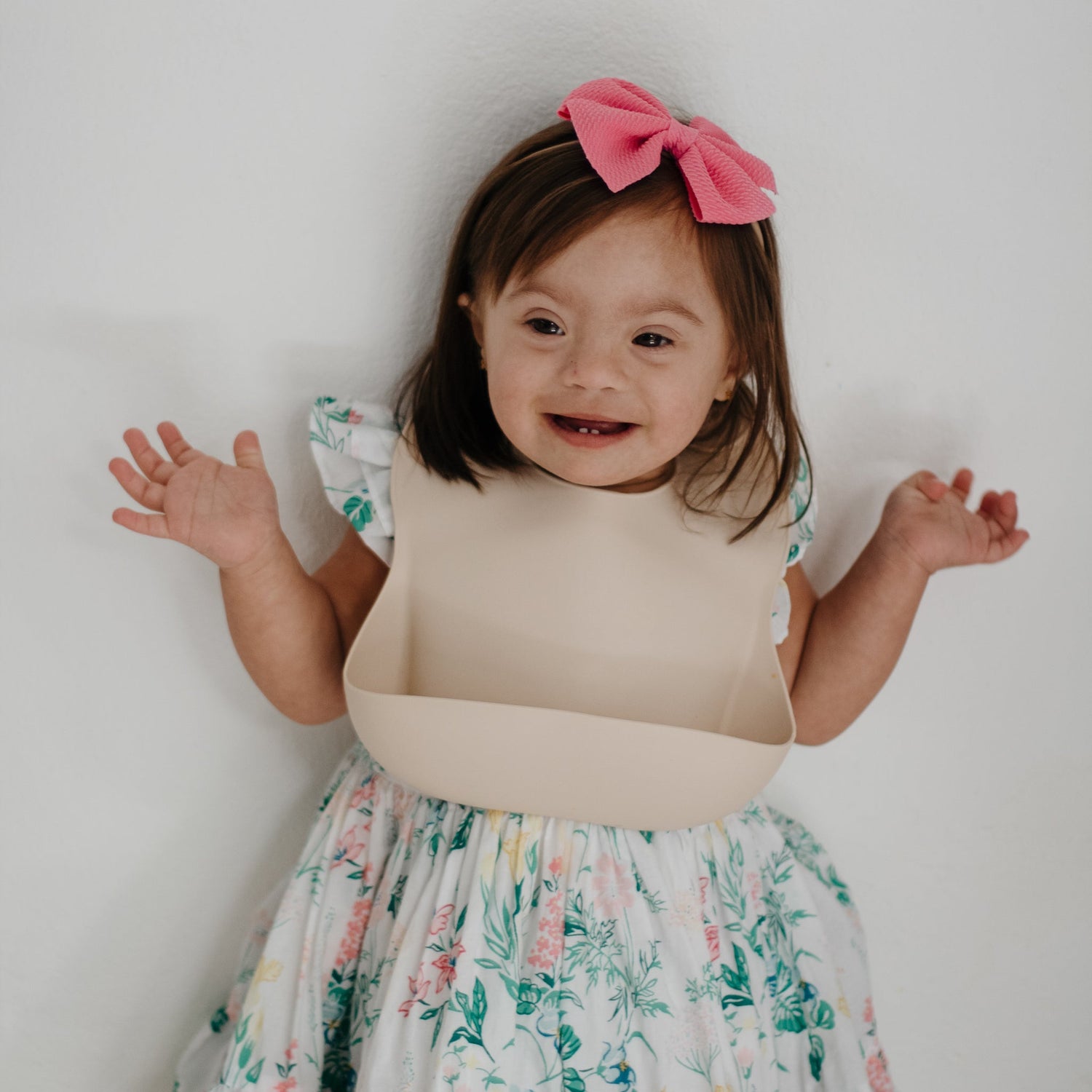 Silicone Baby Bib mushie