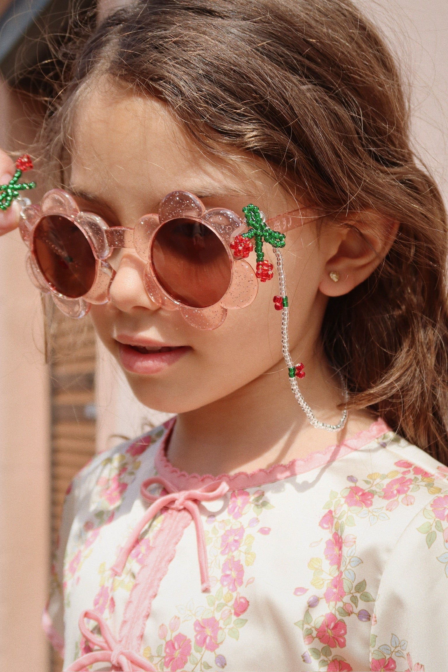 Konges Sløjd Sunglasses Bead Chain Cherry - Multi