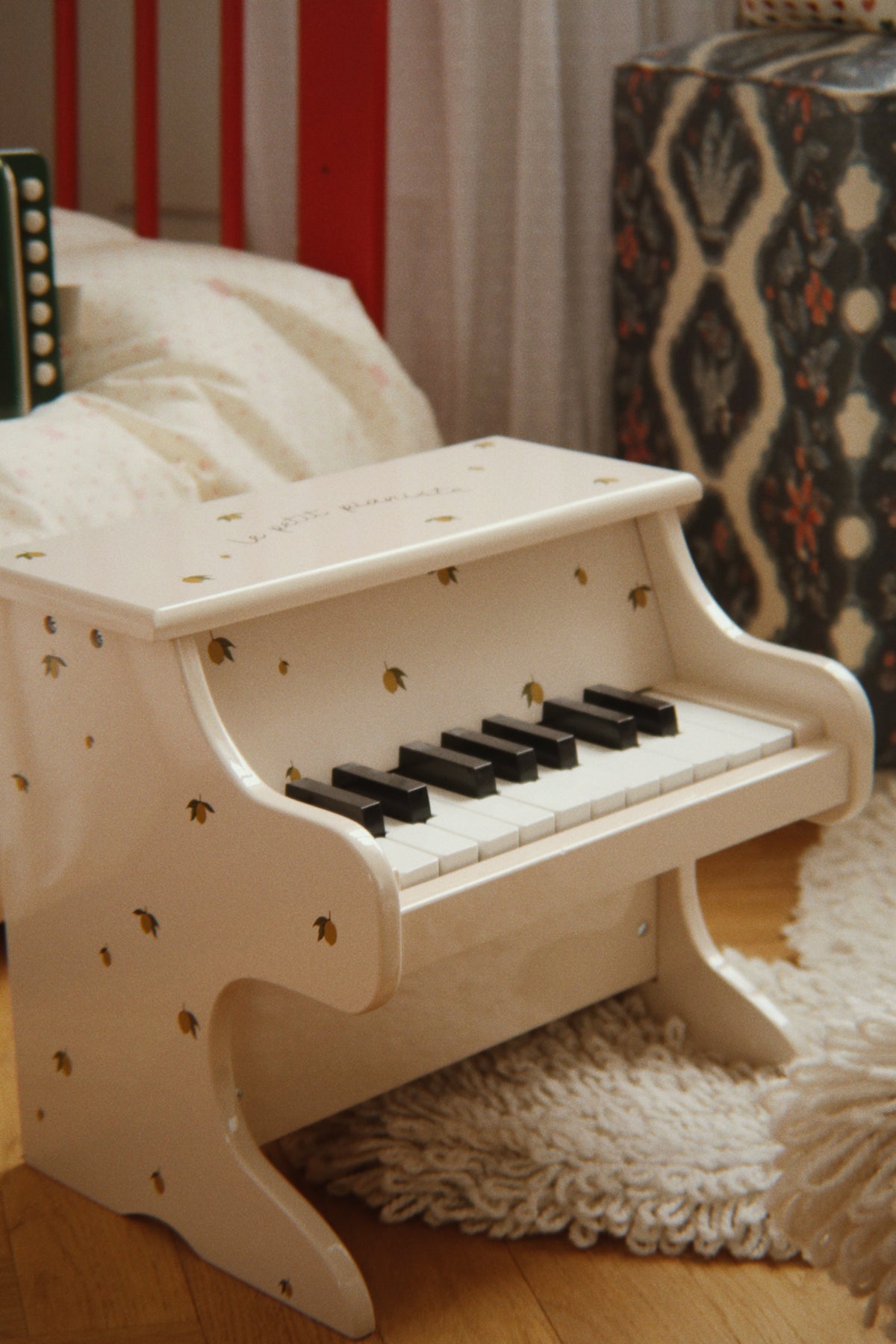 Konges Sløjd Lemon Piano detail