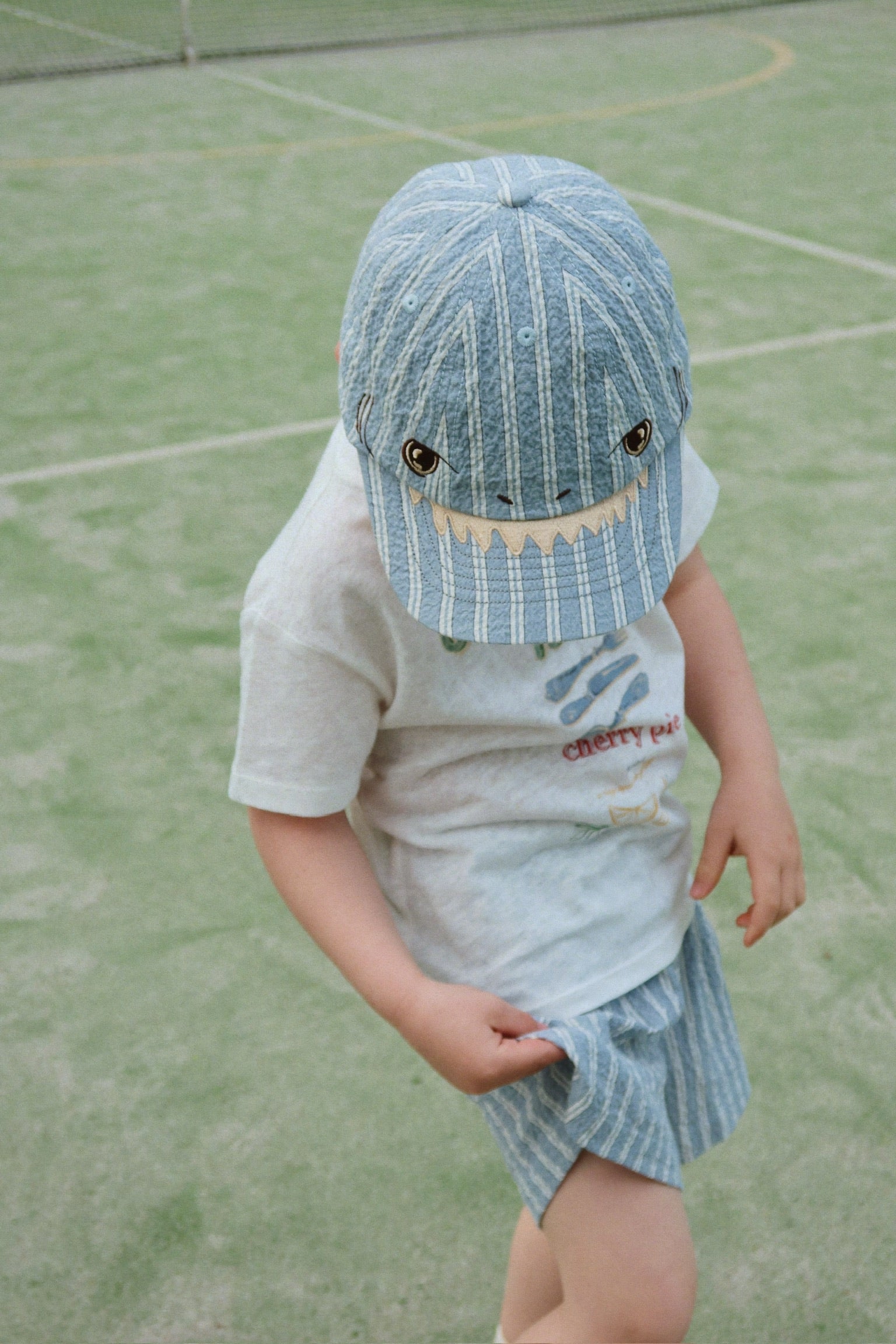 Konges Sløjd ELLIOT SHARK CAP - trio bleu stripe