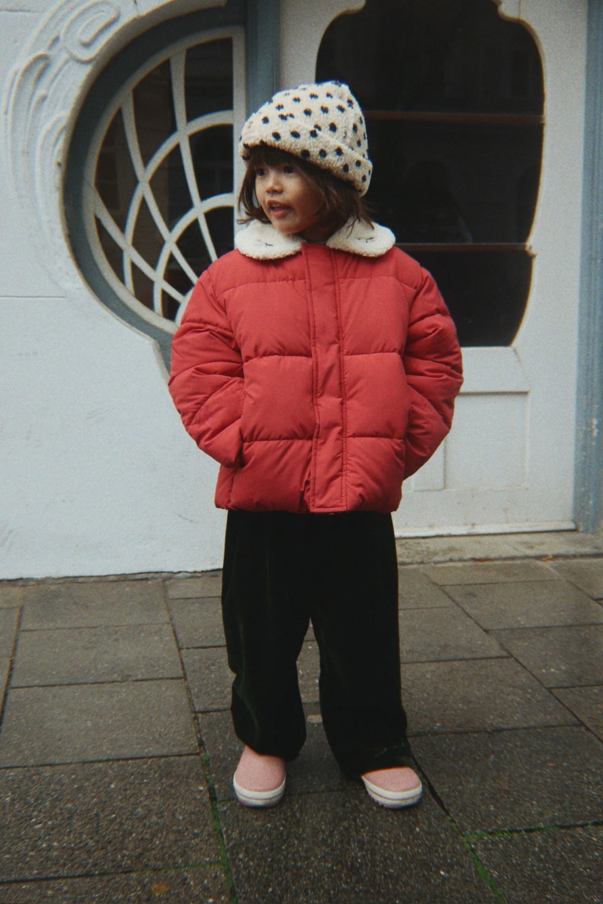 Konges Sløjd Alpi Collar Jacket in Cardinal – gallery view 3