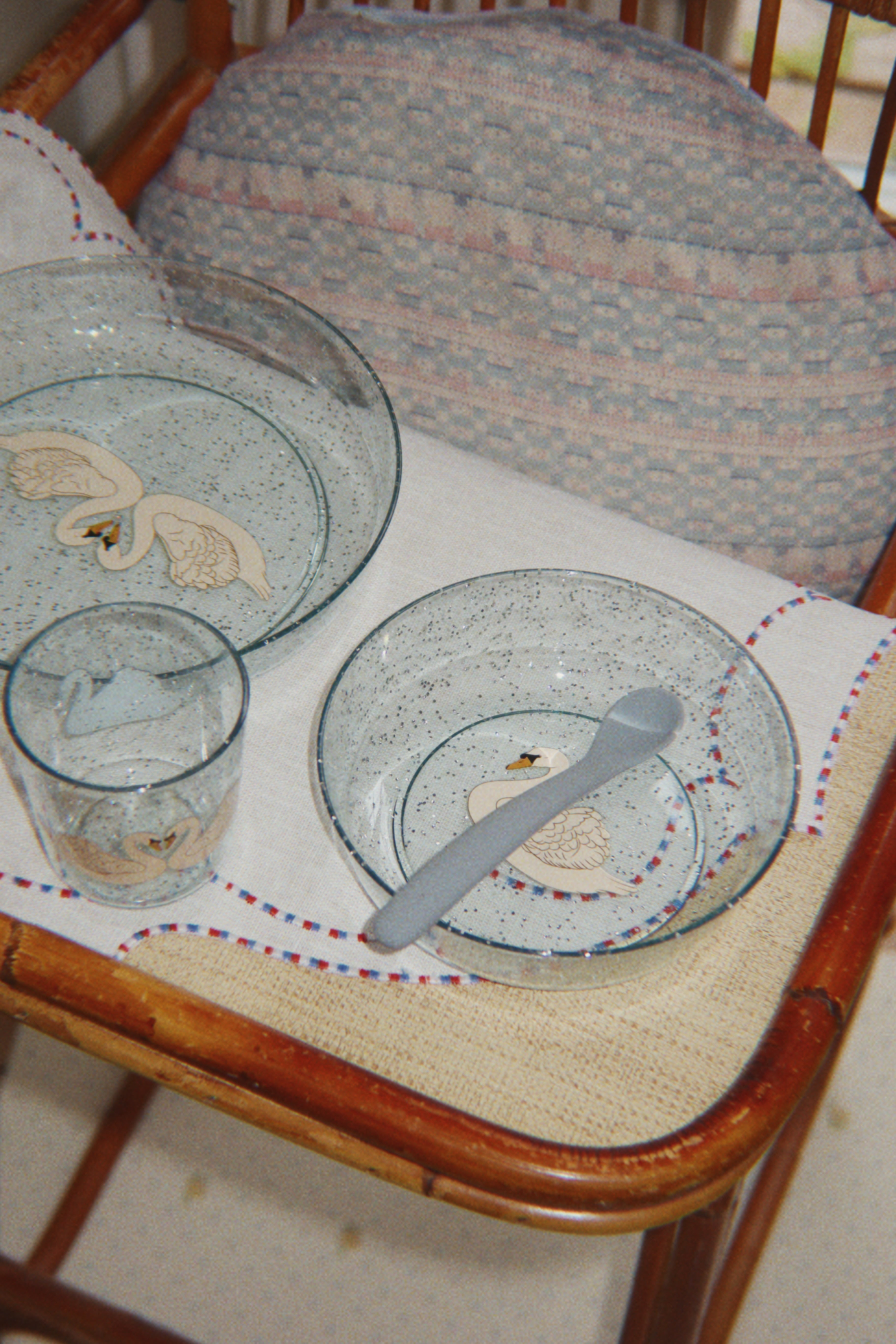 SPARKLY DINNER SET - swan blue