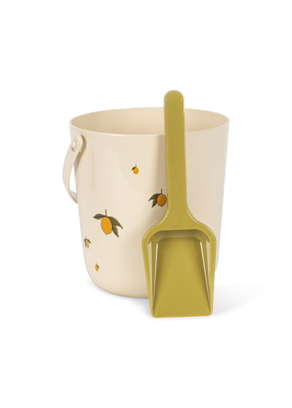Konges Sløjd Beach Bucket and Shovel-lemon