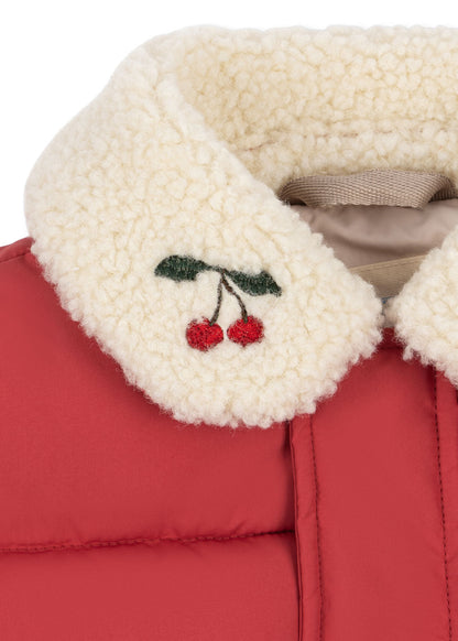 Konges Sløjd Alpi Collar Jacket in Cardinal – gallery view 12