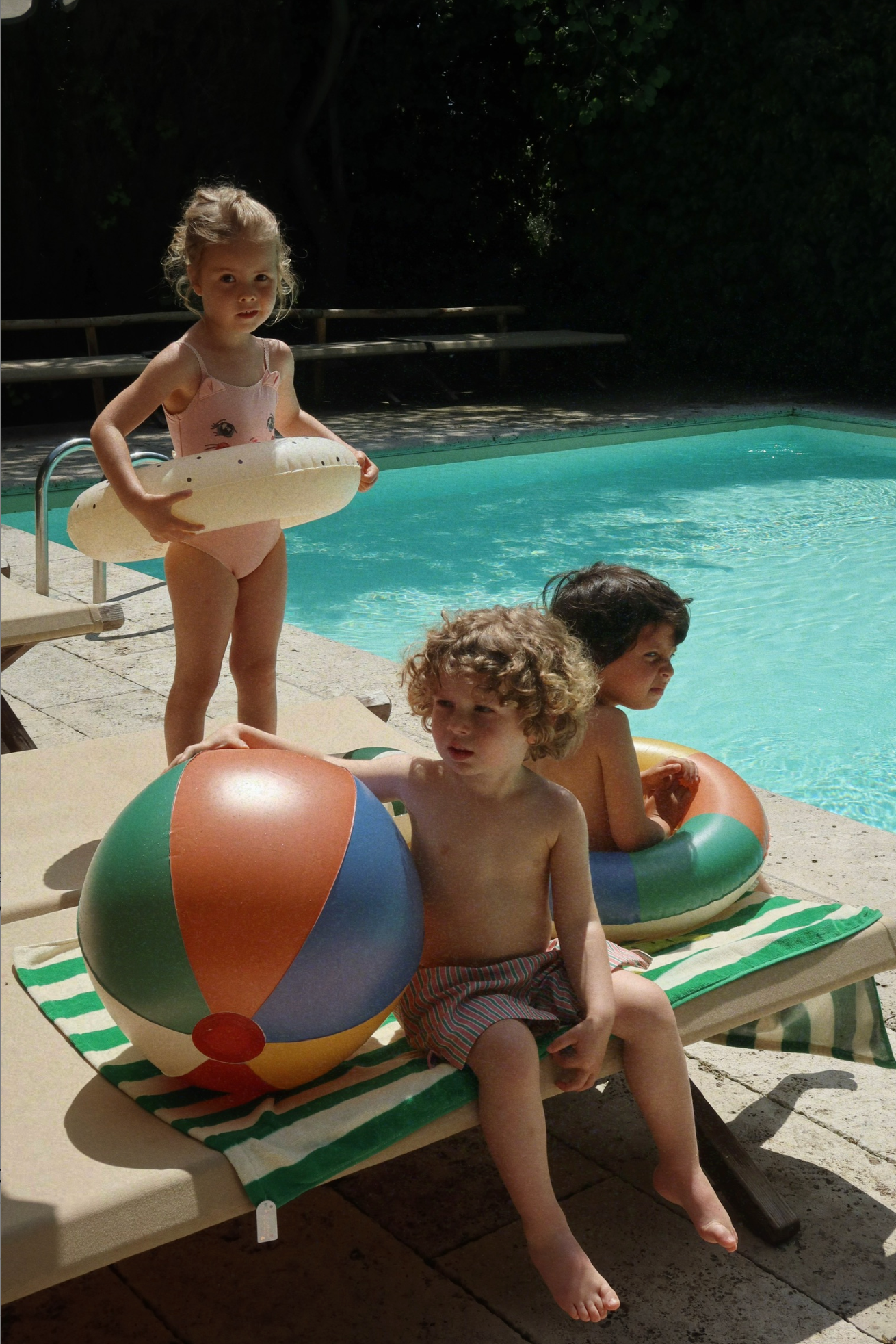 Konges Sløjd Swim Ring &amp; Beach Ball Set – Multi
