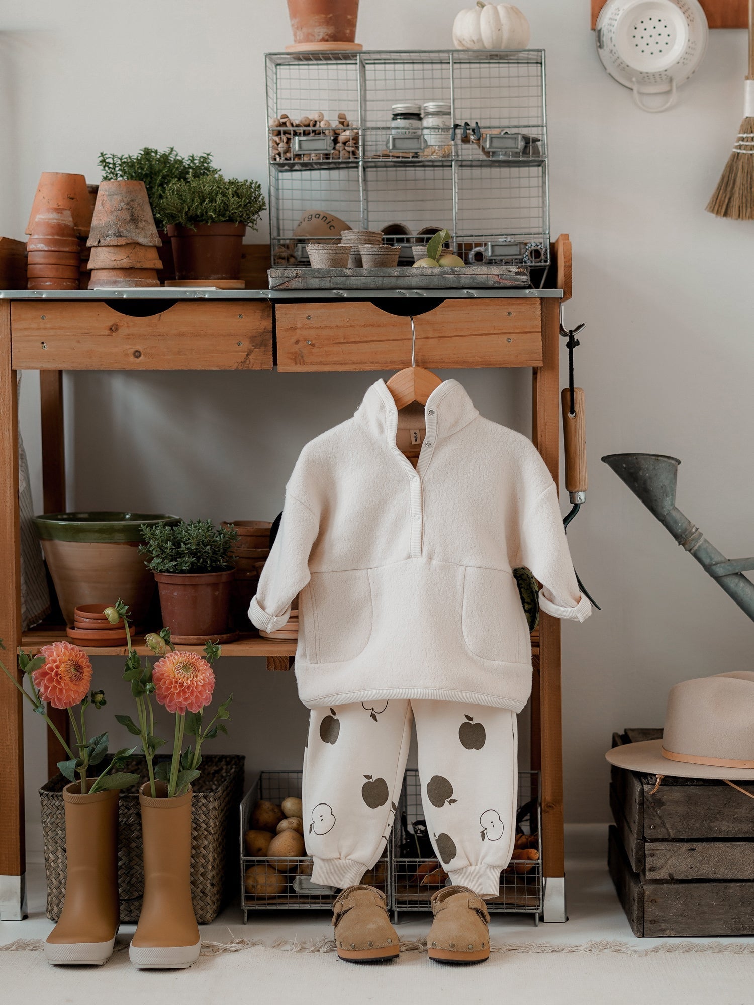 Basil Apple Orchard Sweatpants Organic Zoo