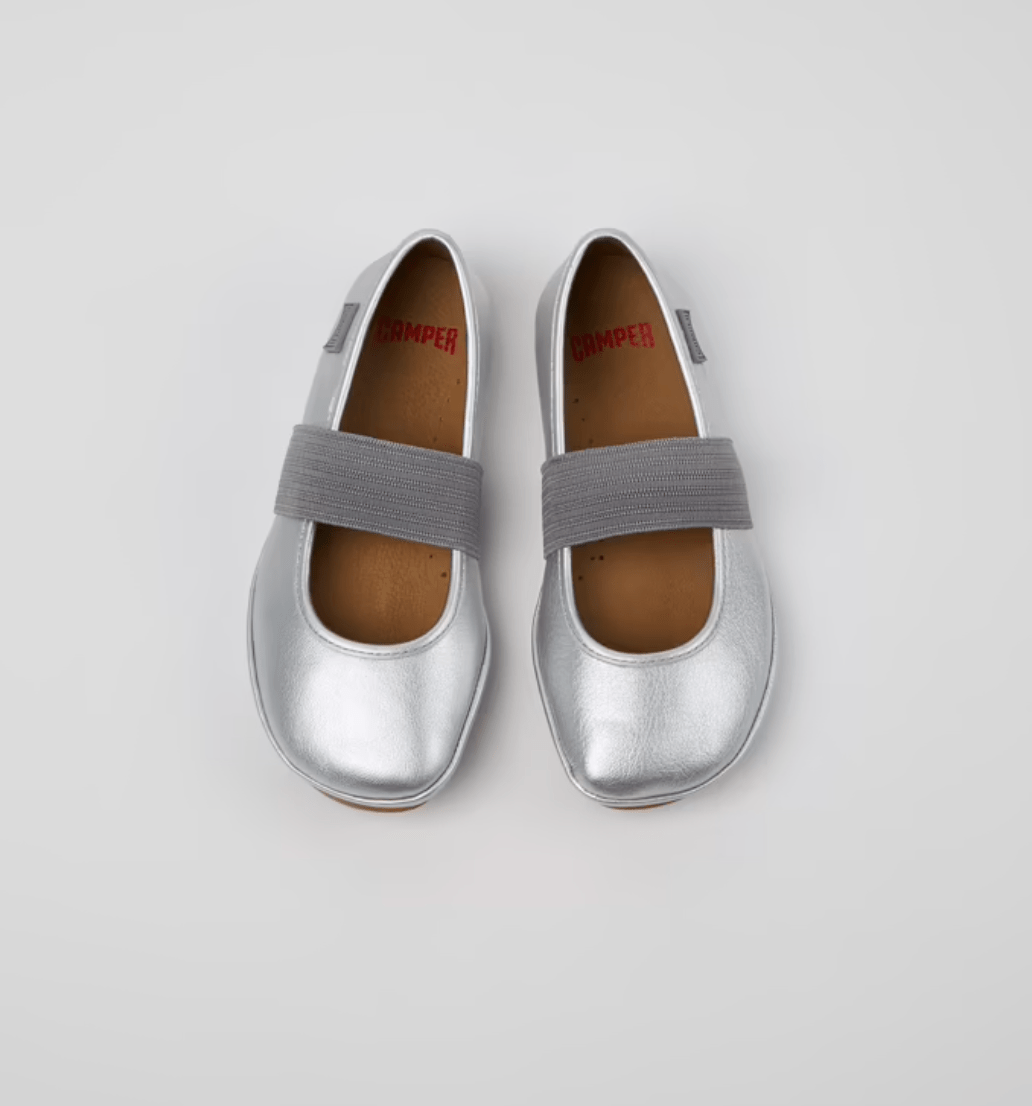 Camper Right Silver Leather Ballerina for Kids. camper
