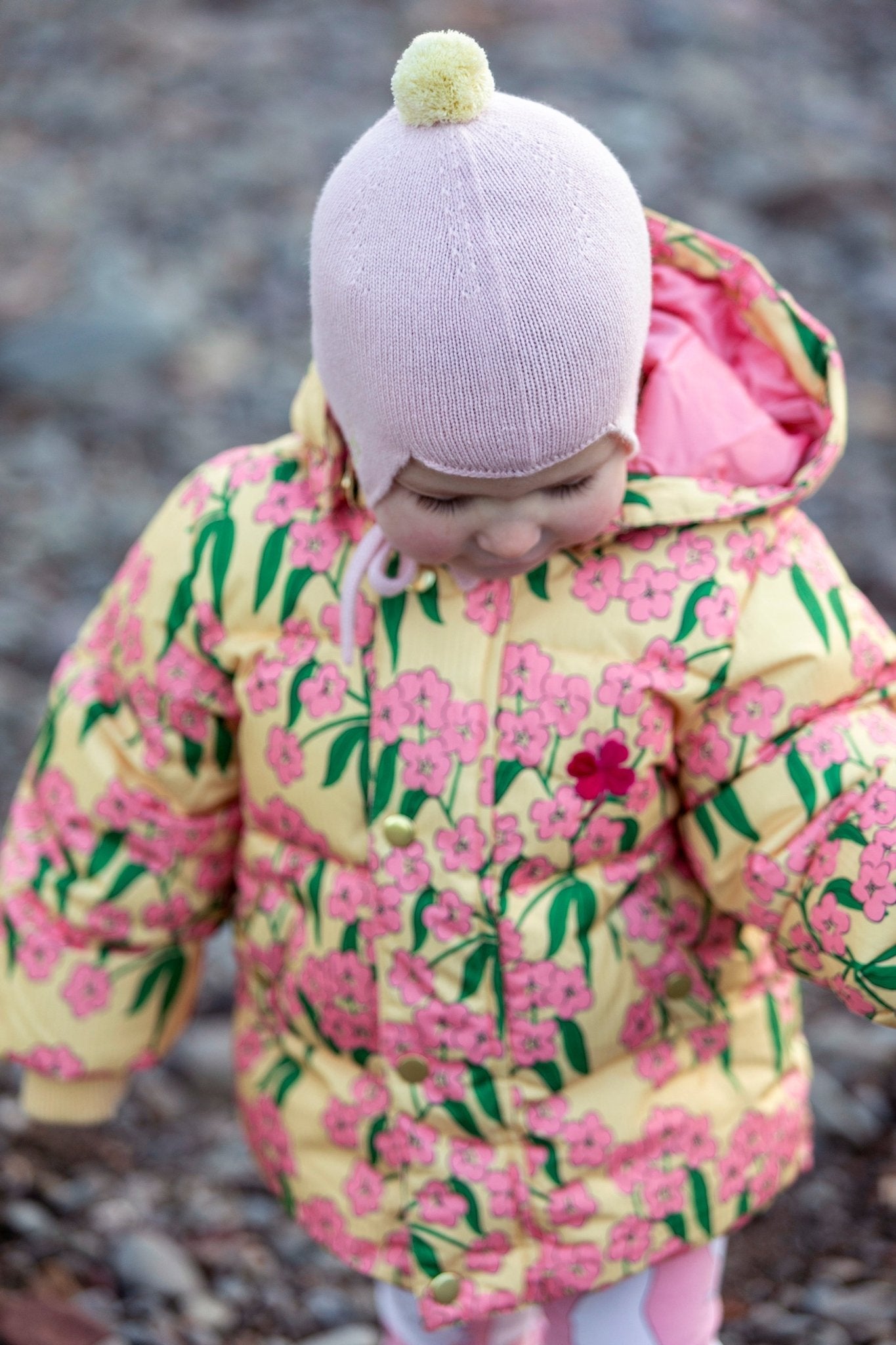 Cashmere Baby Bonnet, Marshmallow with Lemon Pom - Pom Rosie Sugden