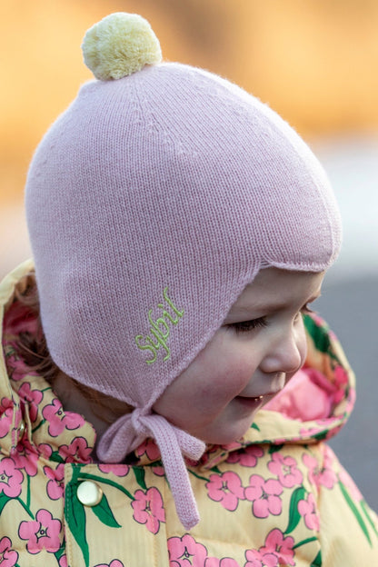 Cashmere Baby Bonnet, Marshmallow with Lemon Pom - Pom Rosie Sugden