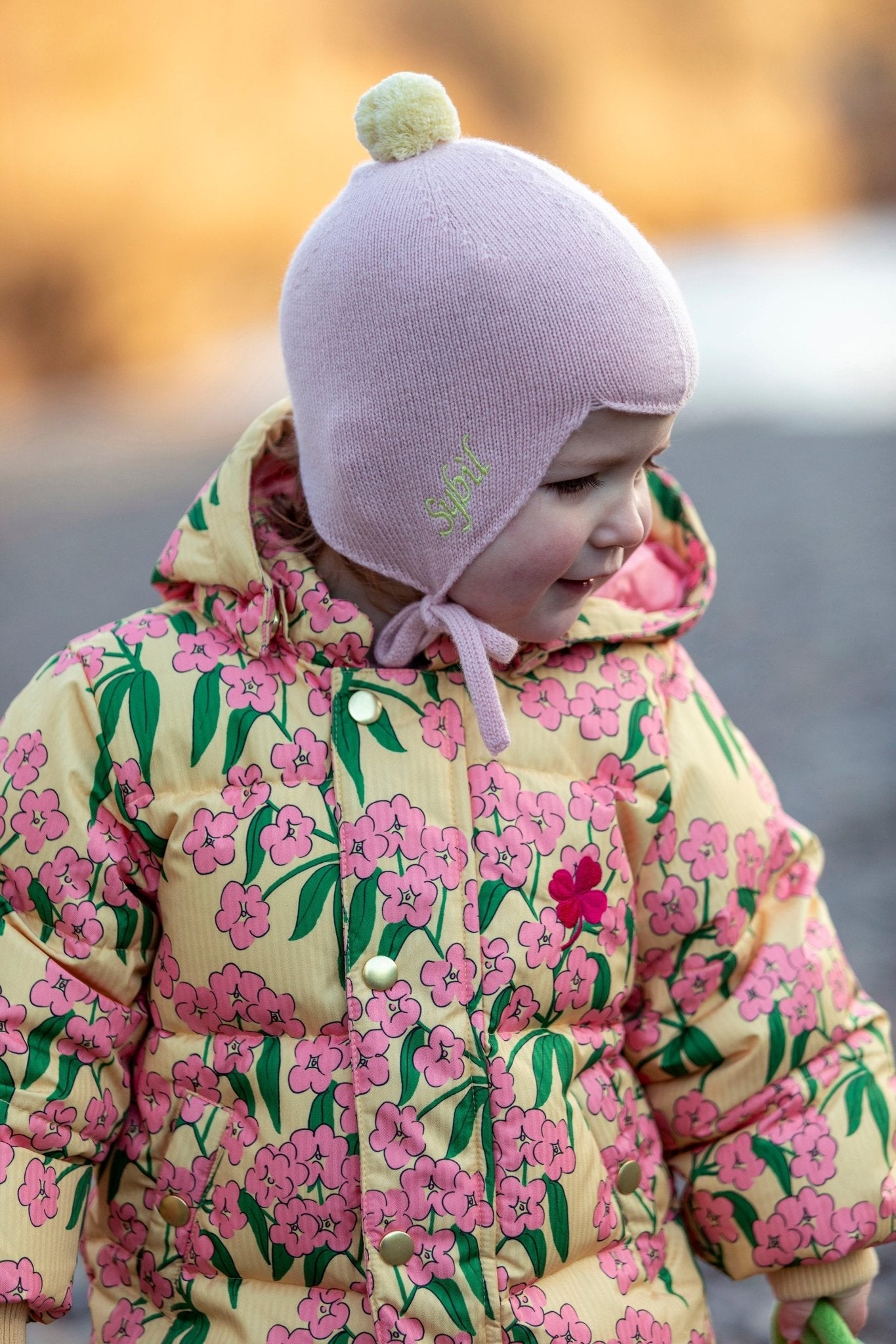 Cashmere Baby Bonnet, Marshmallow with Lemon Pom - Pom Rosie Sugden