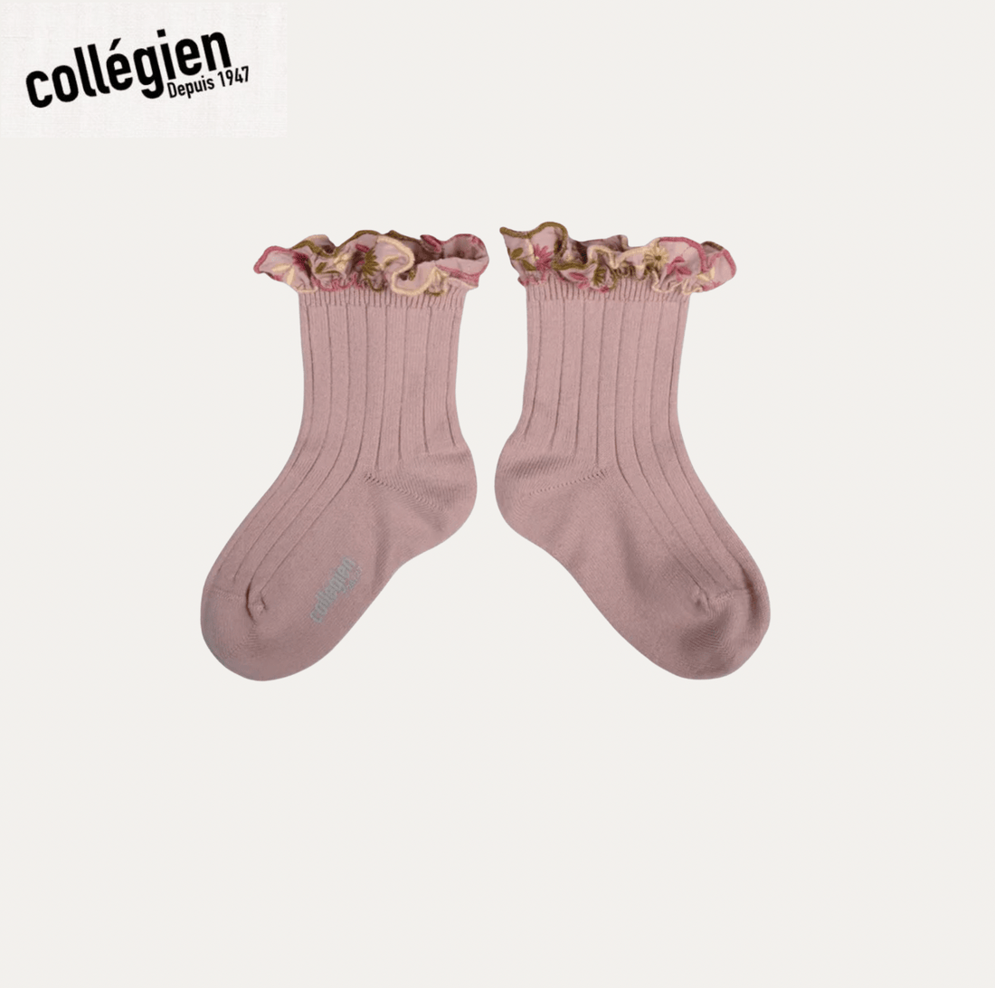 Collégien Anémone Embroidered Ruffle Ribbed Ankle Socks – Vieux Rose Collégien