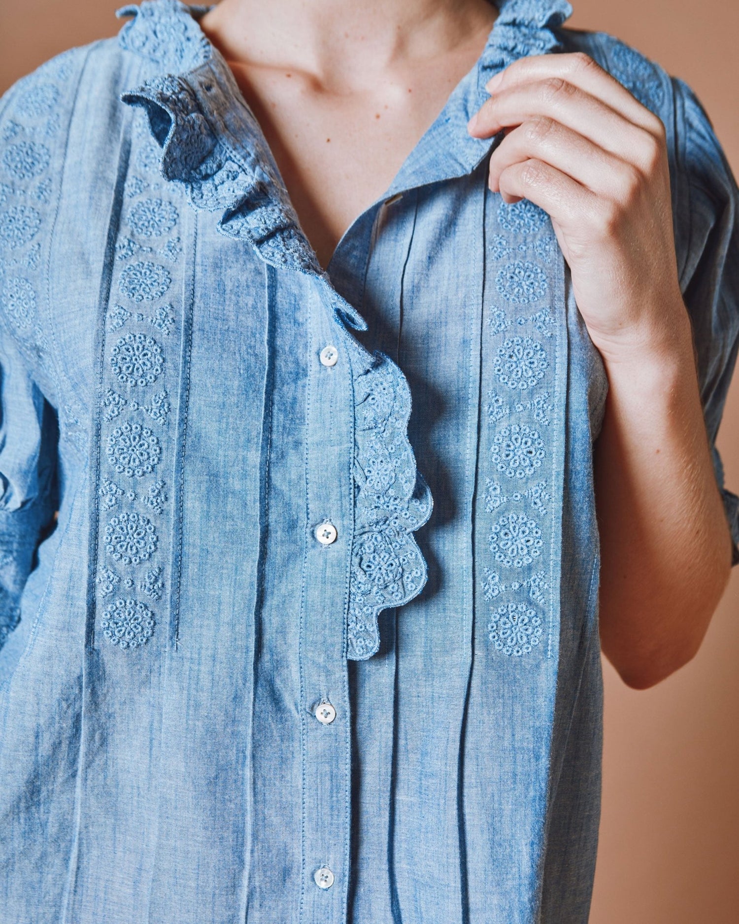Emile et Ida Blouse - Broderie anglaise chambray bleu Emile et Ida