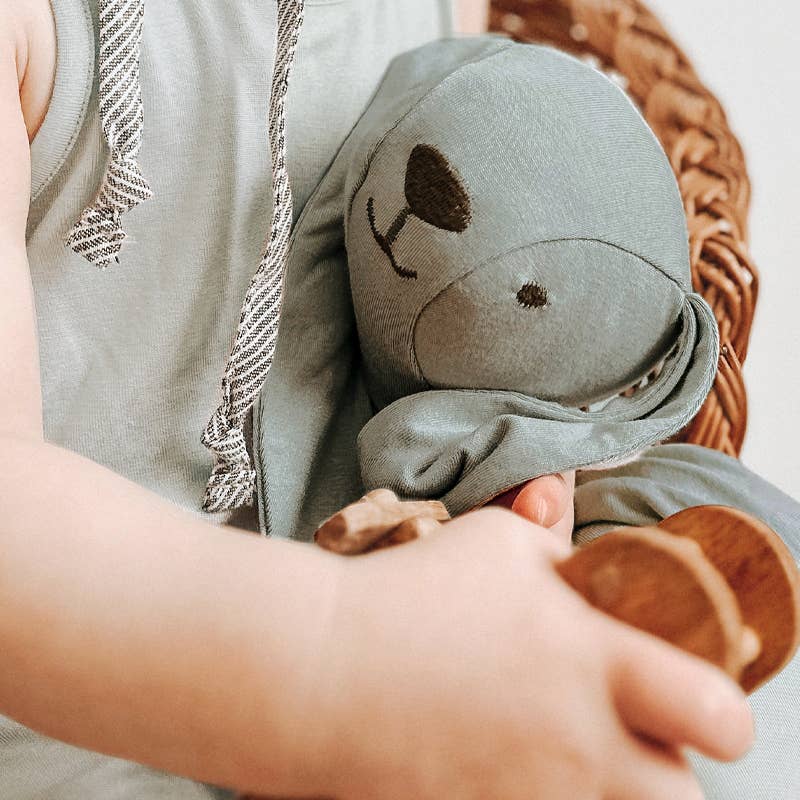 Gunamuna - Lovey Friend Bunny-Sage