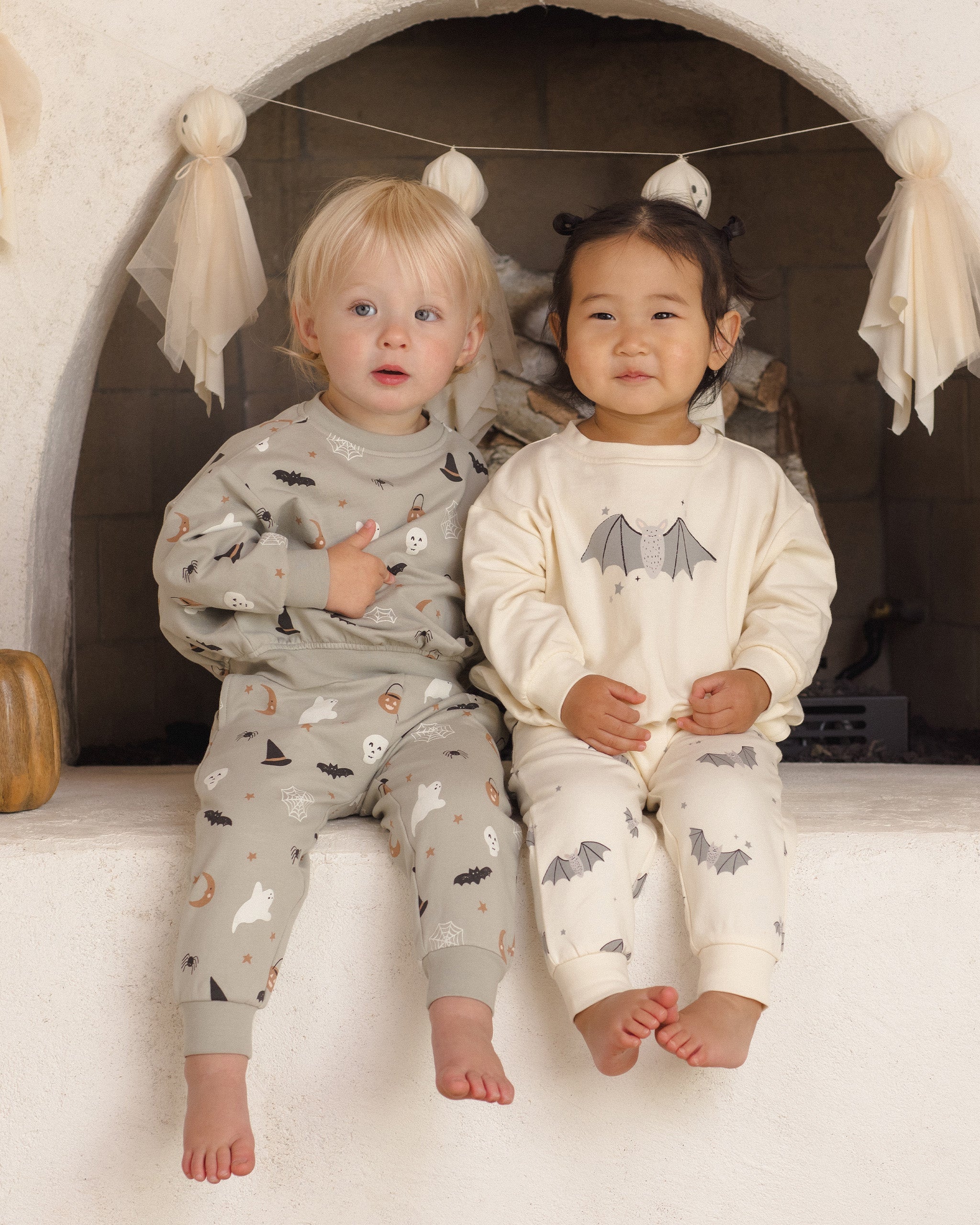 Quincy Mae Relaxed Fleece Sweatpant - Halloween Things - official product image 4