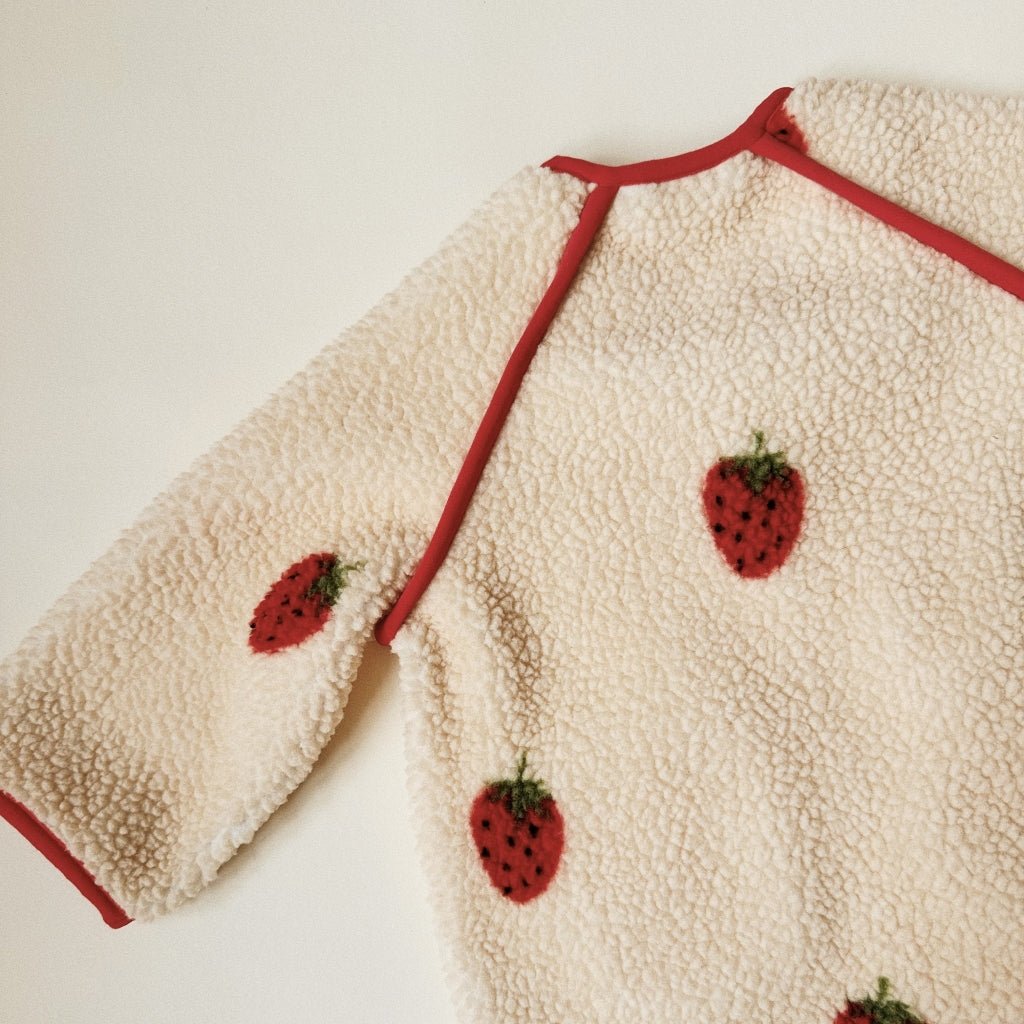 Flöss Strawberry Fleece Jacket – Soft White with Berry Details Flöss
