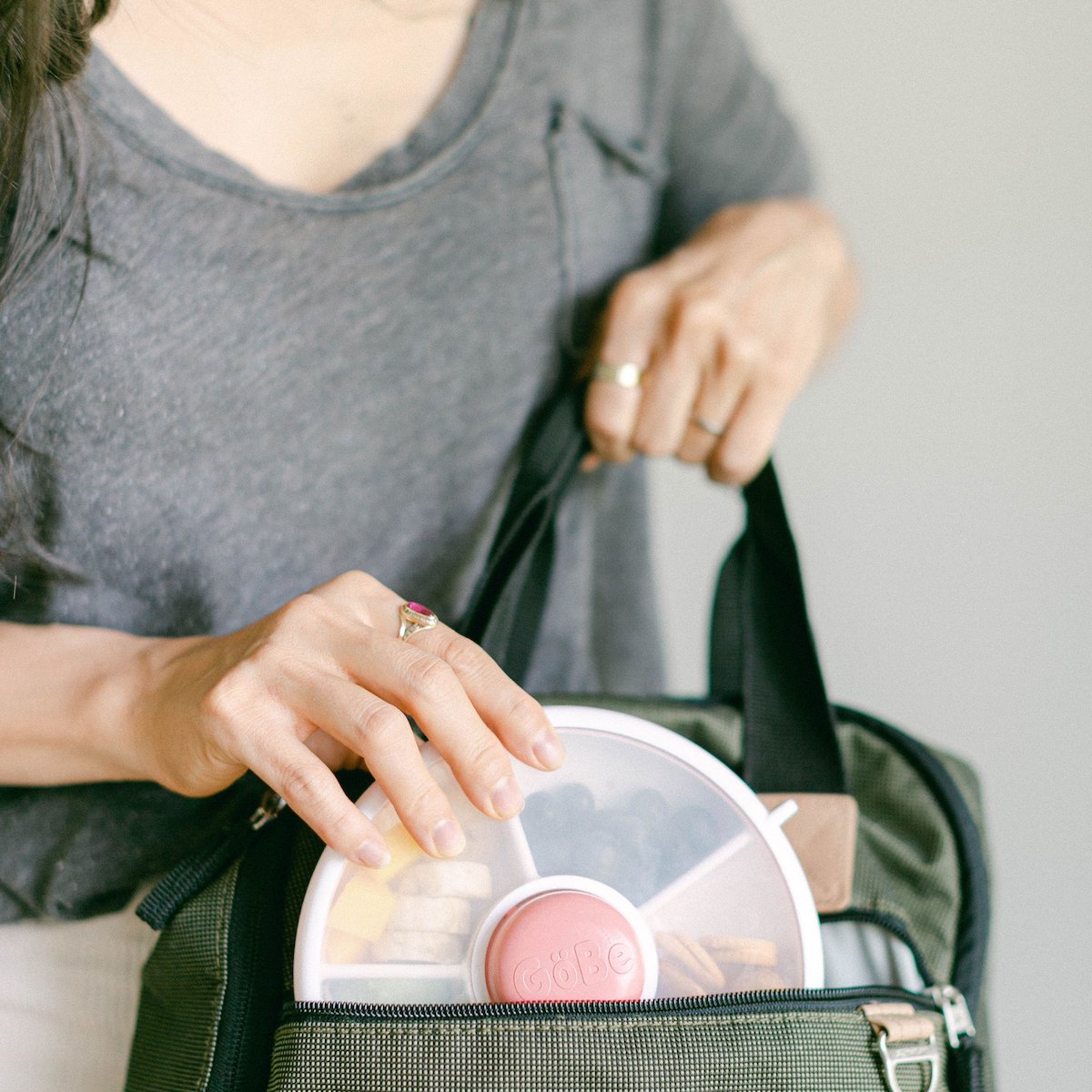 GöBe Kids - GoBe Kids Original Snack Spinner, Reusable Travel Snack Box: Coral Pink GöBe Kids - enjoykidsus