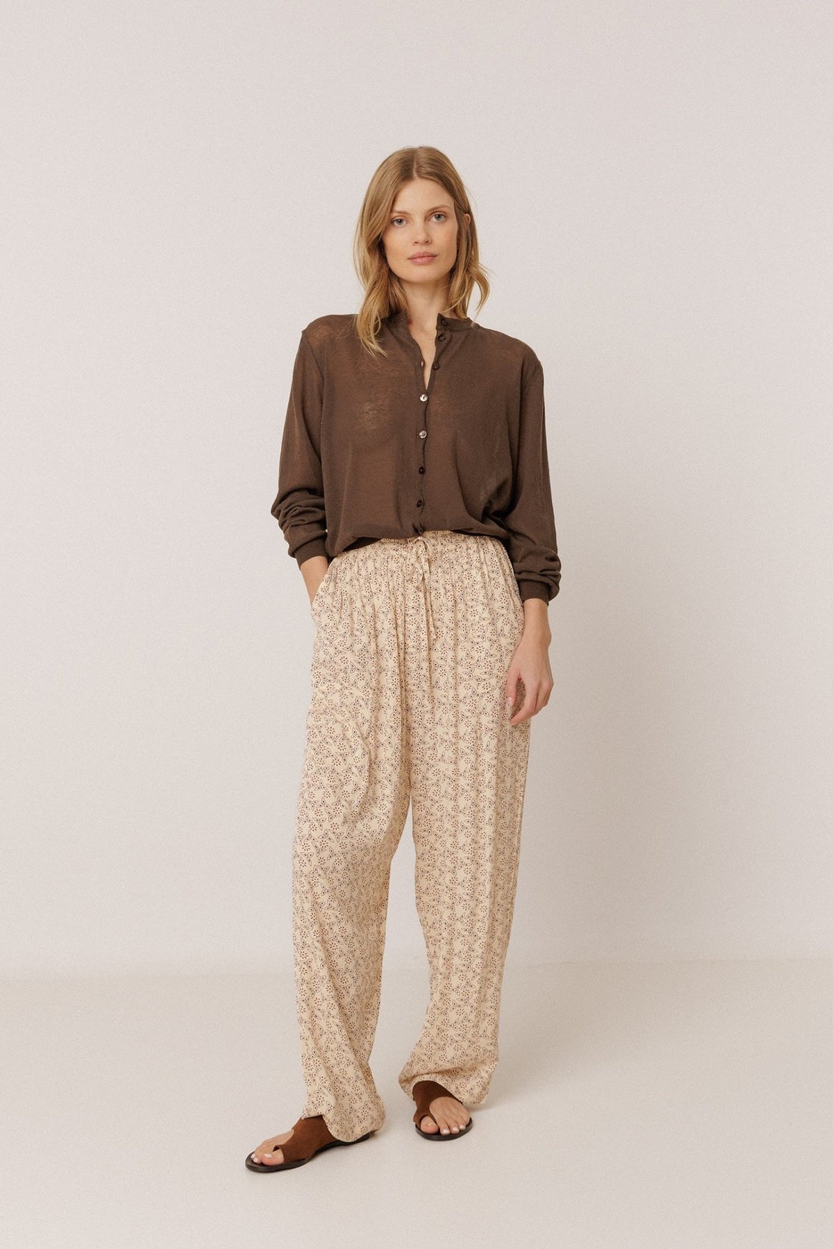 Indi &amp; Cold PANTALÓN ESTAMPADO FLUIDO INDI&amp;COLD